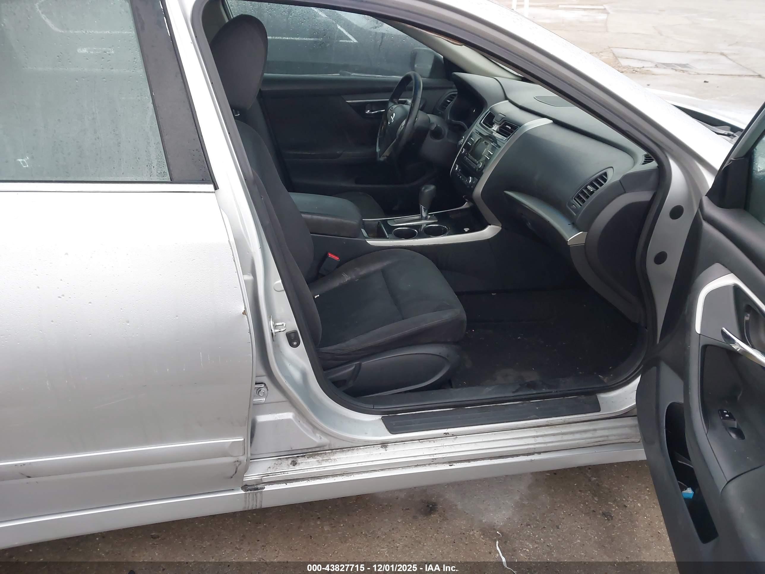 NISSAN ALTIMA image 5