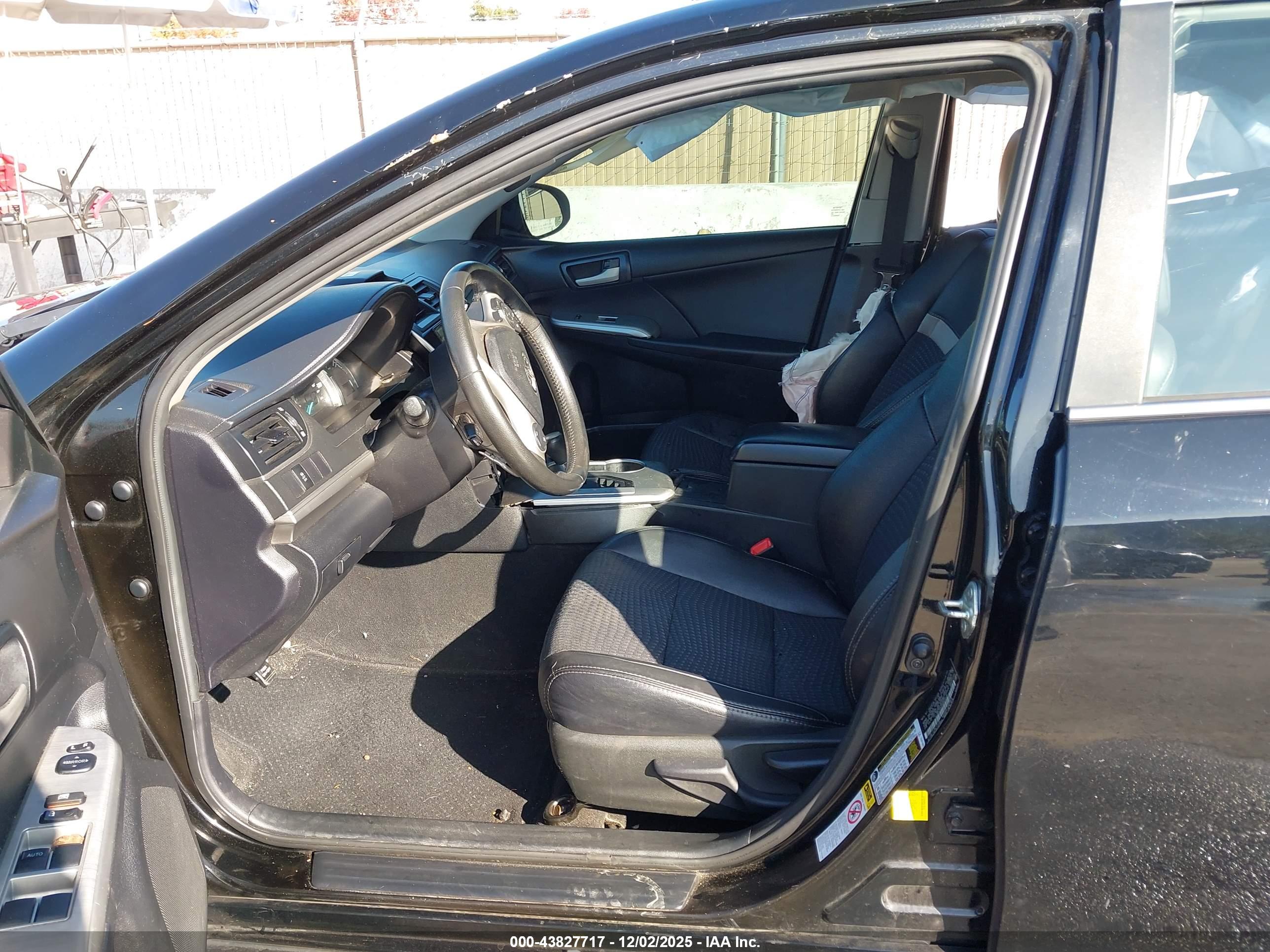 TOYOTA CAMRY image 5