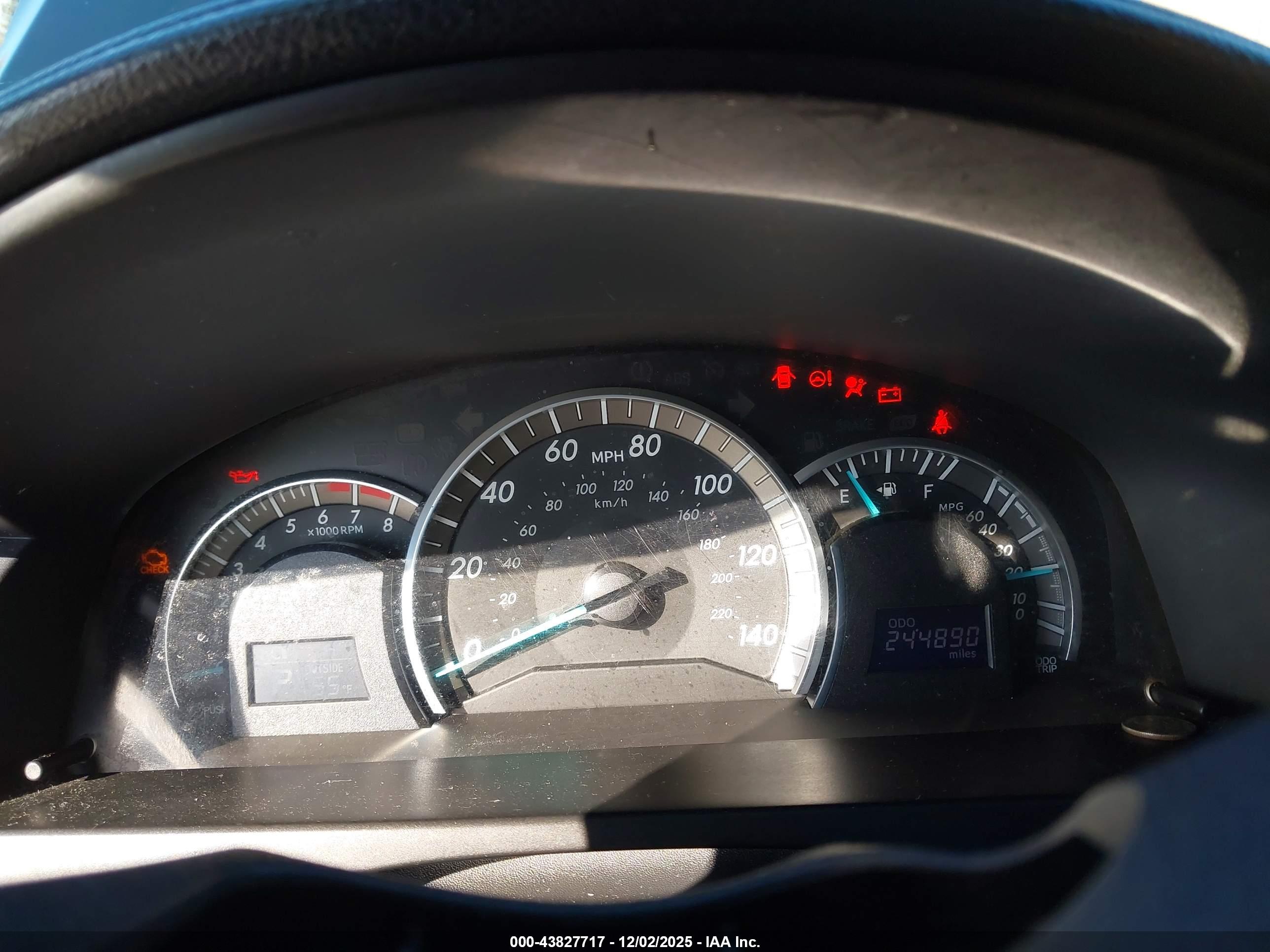 TOYOTA CAMRY image 7