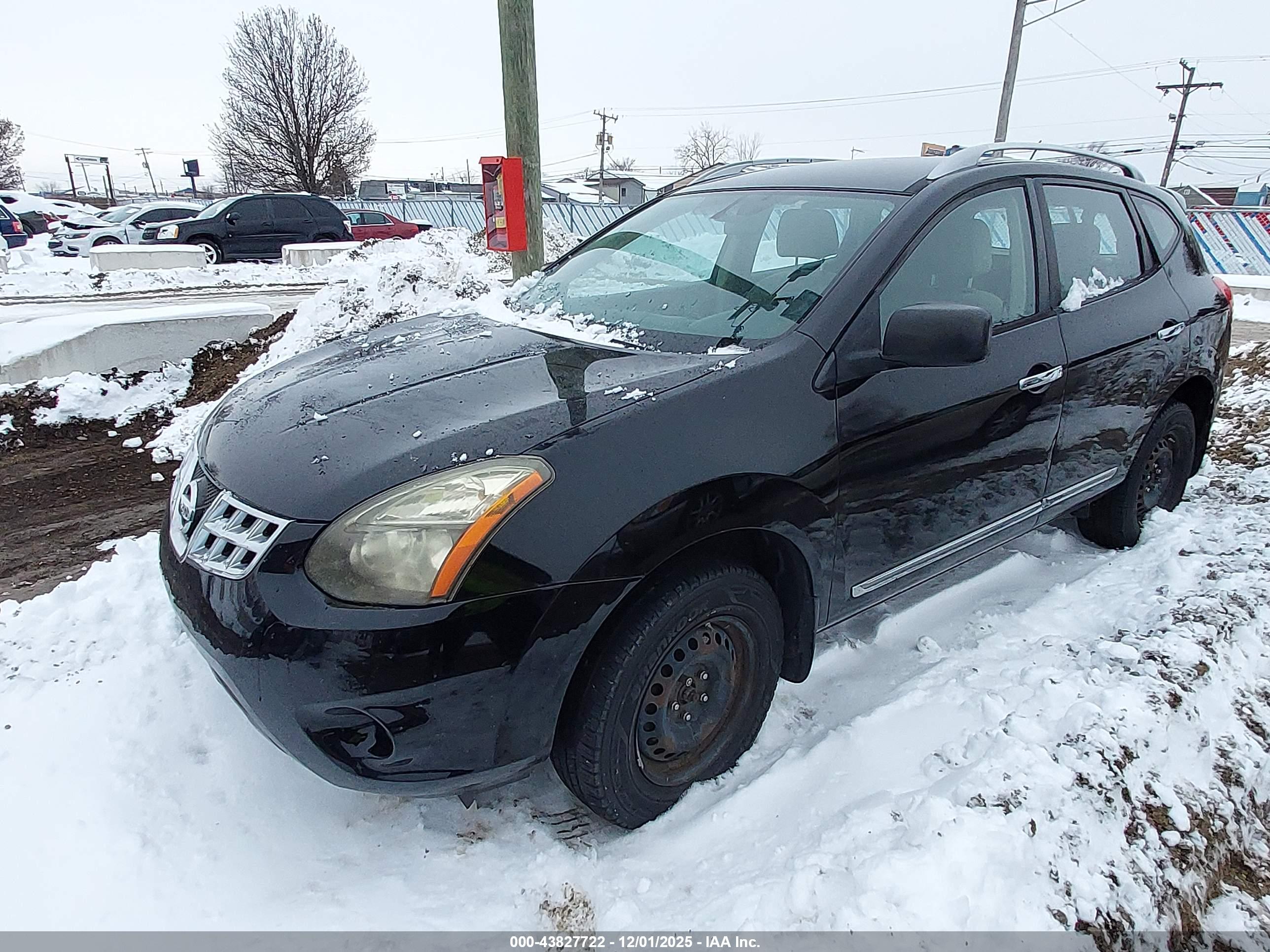 NISSAN ROGUE image 2