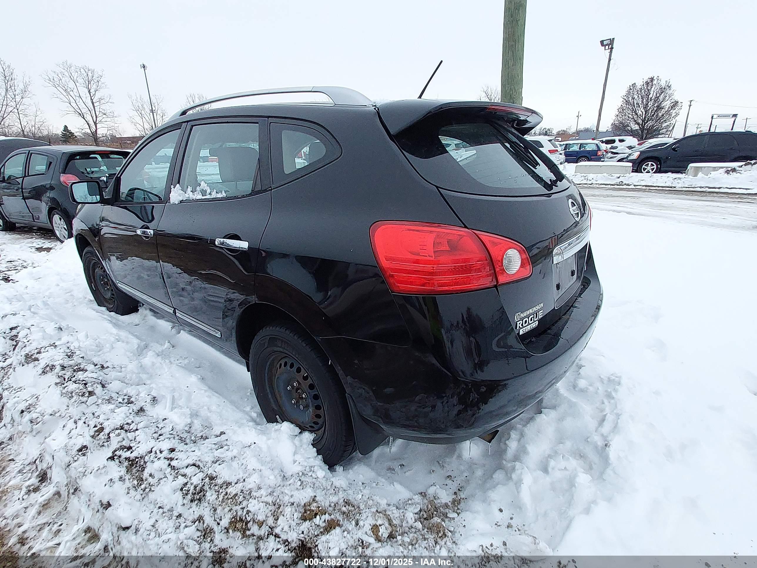 NISSAN ROGUE image 3