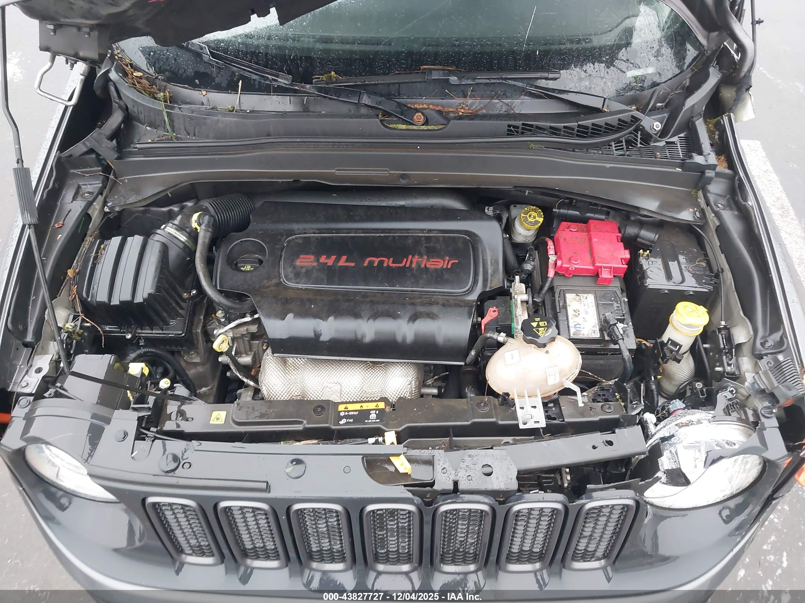 JEEP RENEGADE image 10