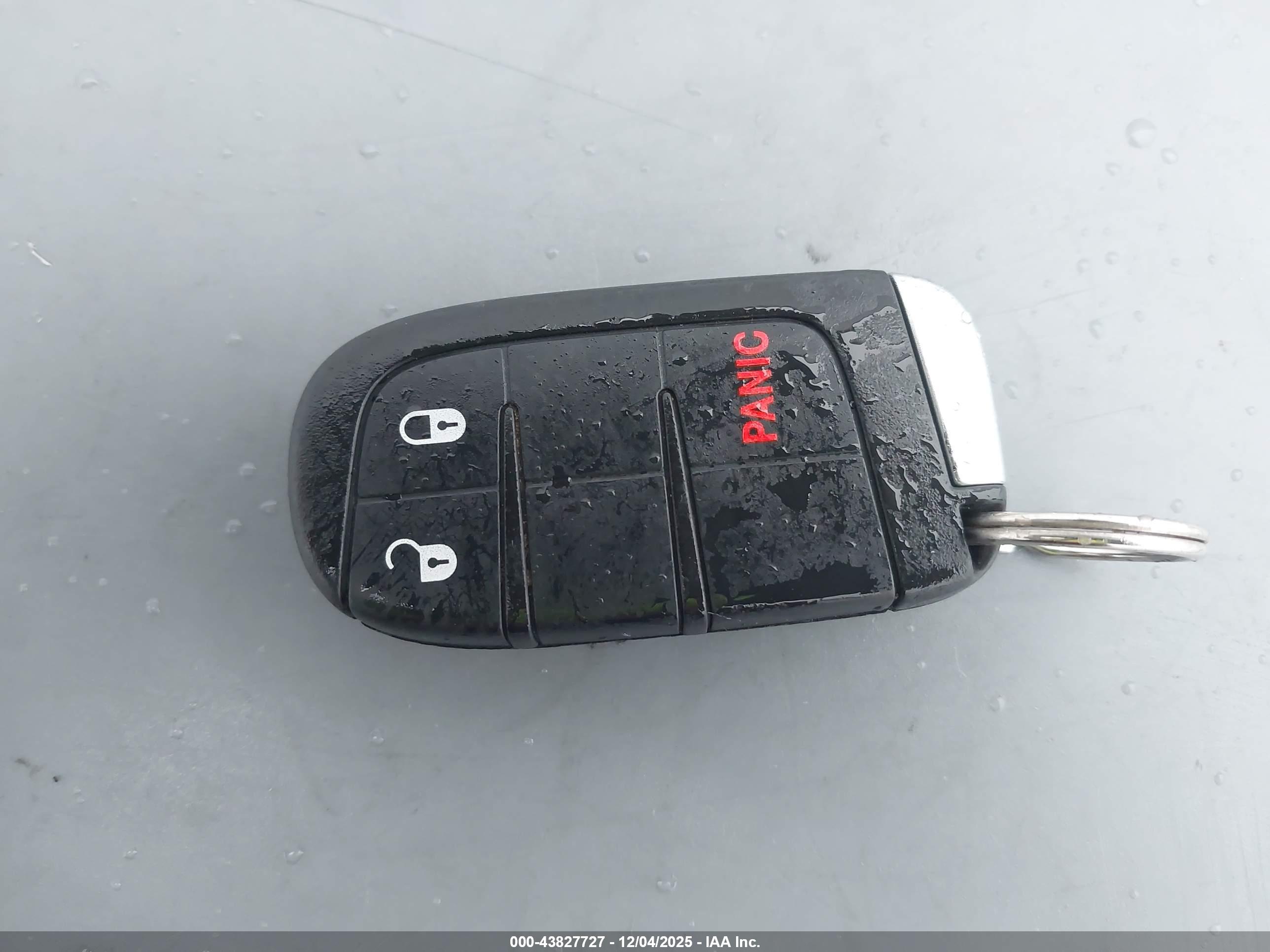 JEEP RENEGADE image 11