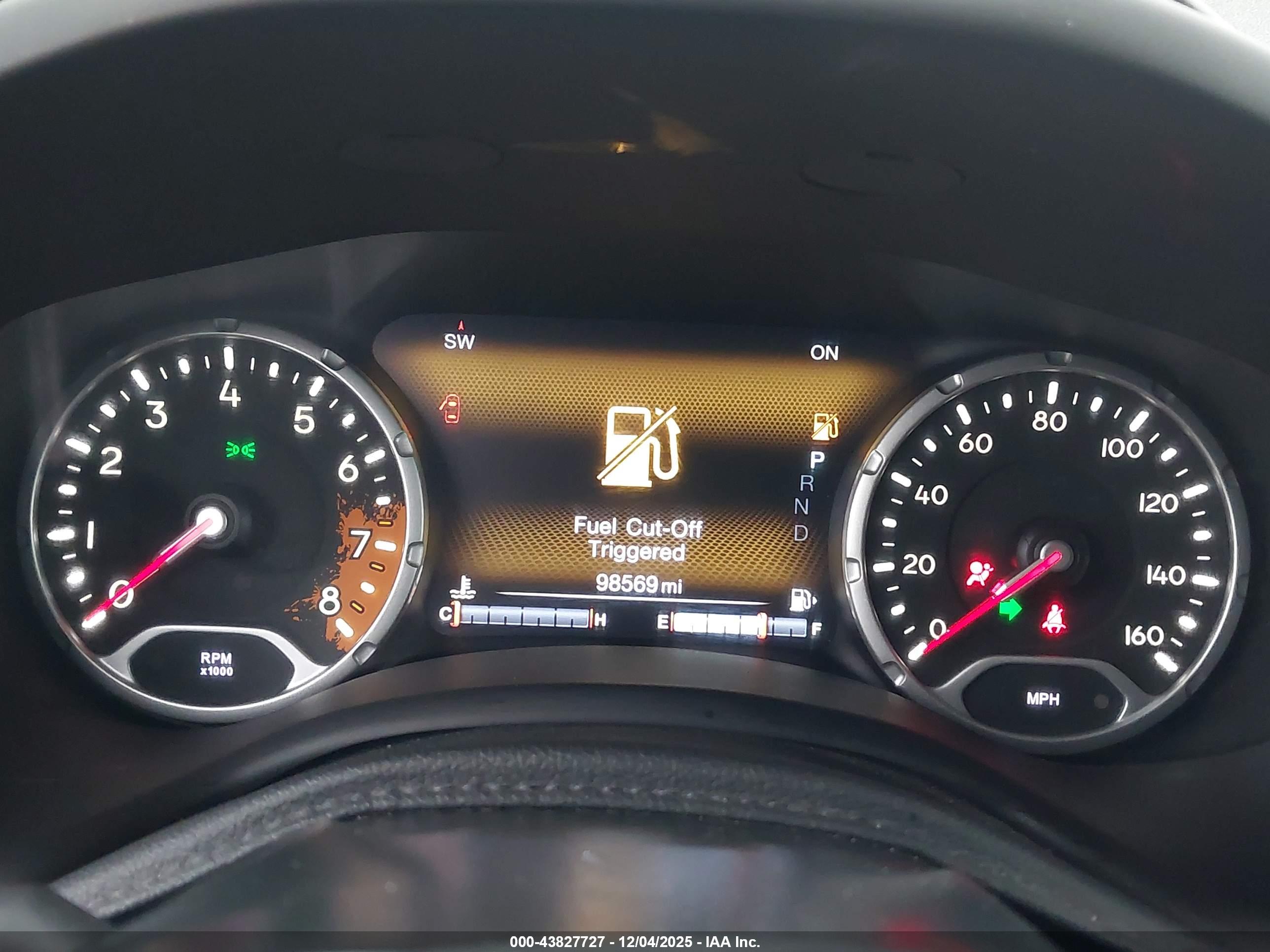 JEEP RENEGADE image 7