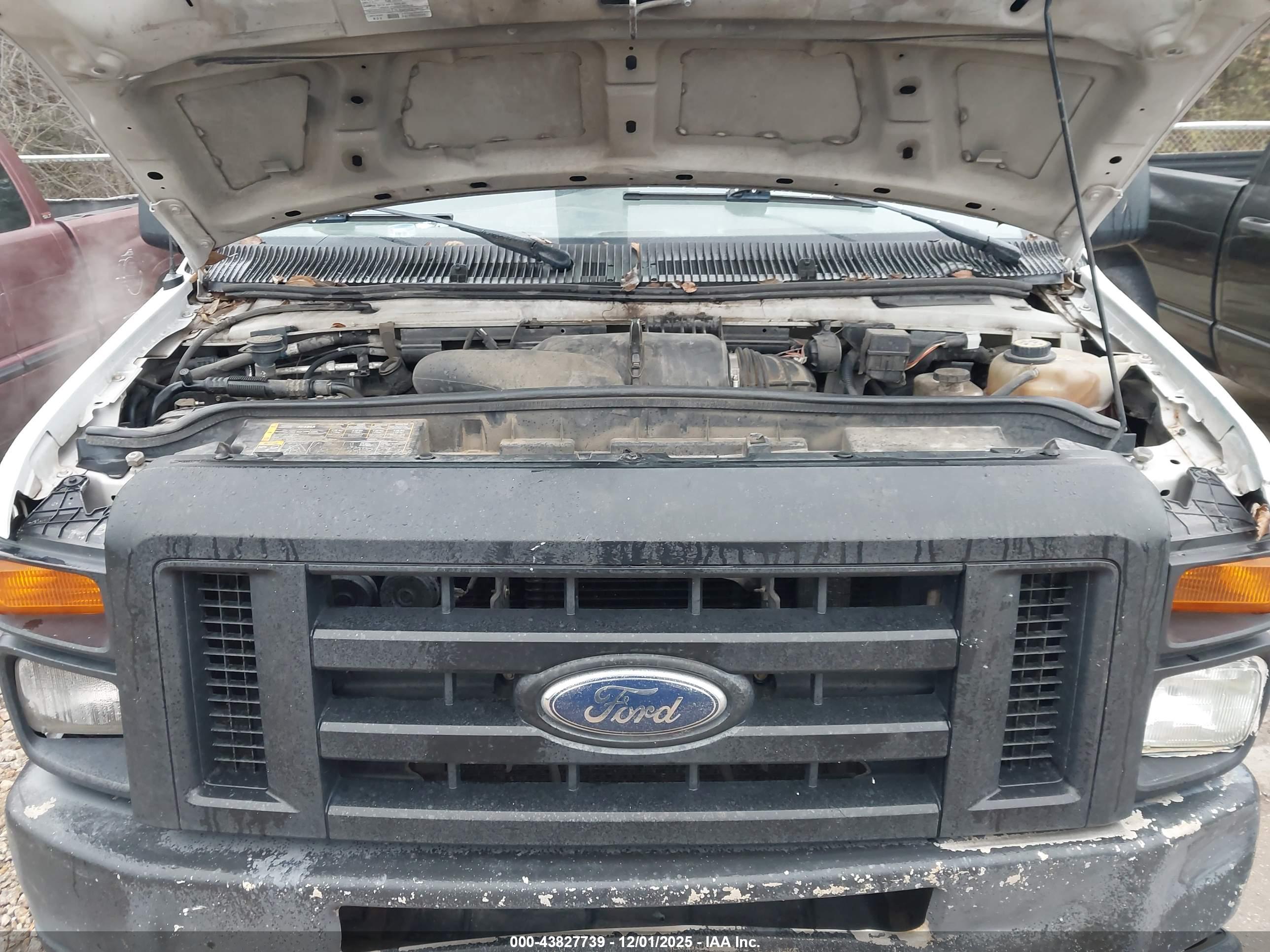 FORD E-150 image 10