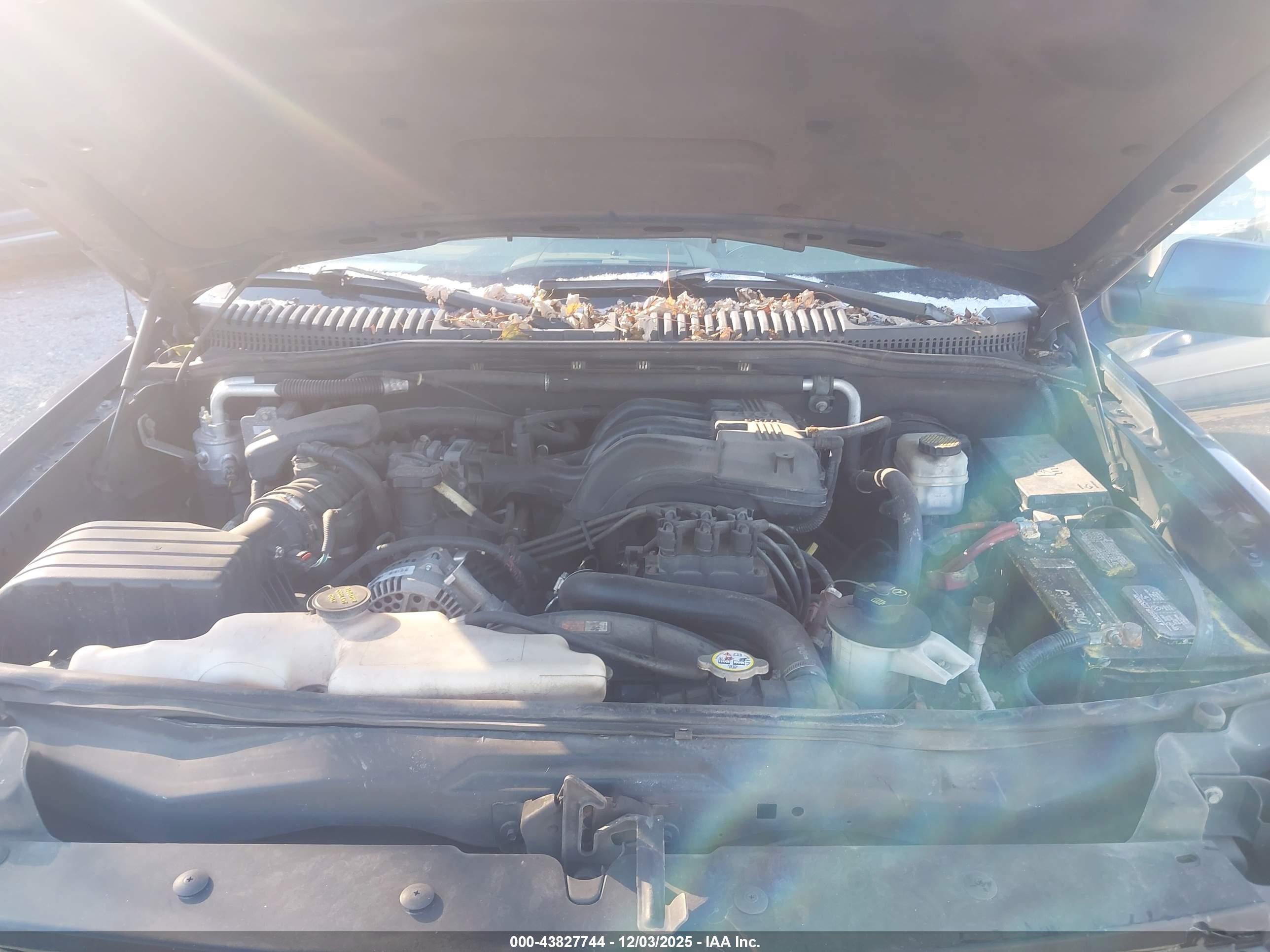 FORD EXPLORER image 10