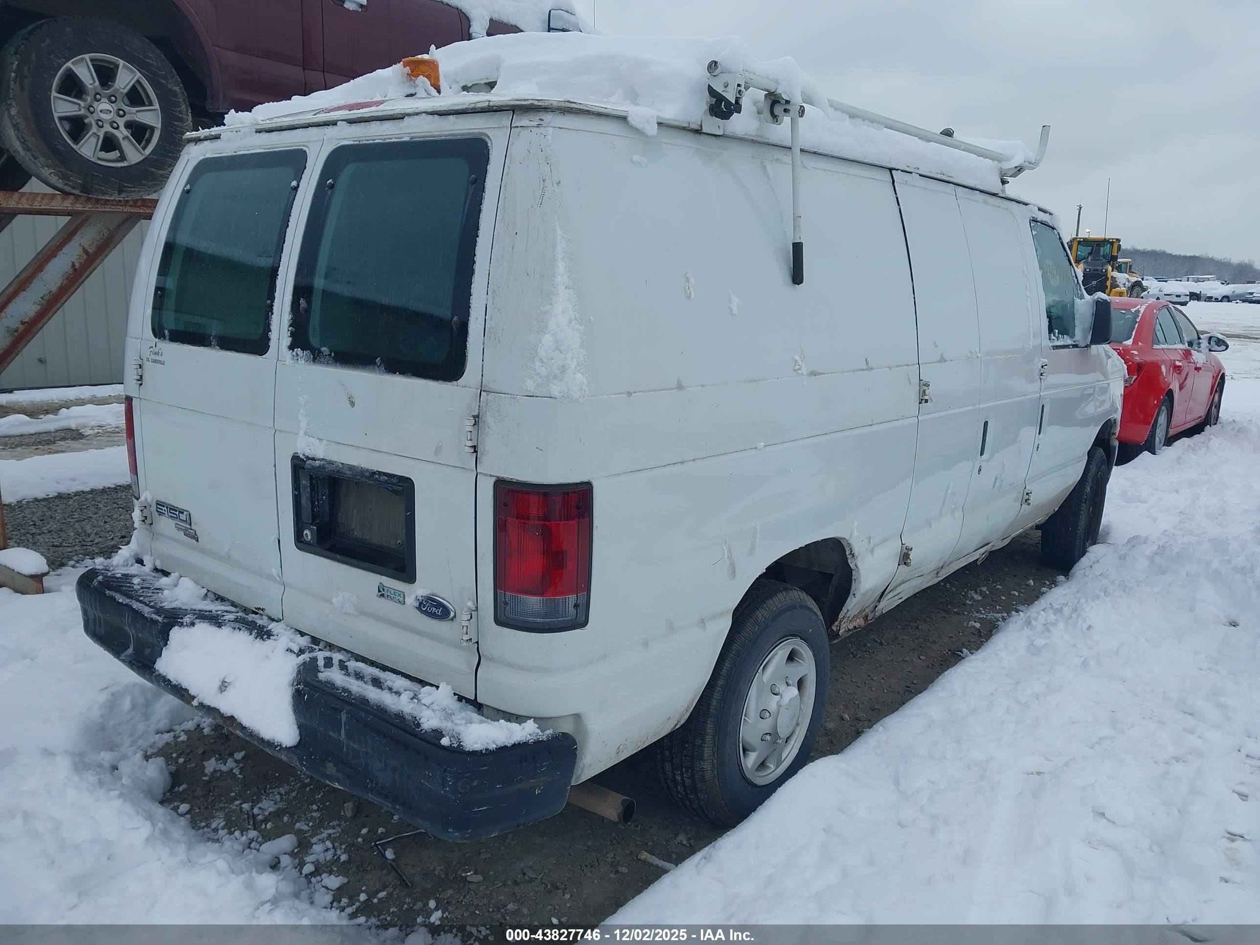 FORD E-150 image 4