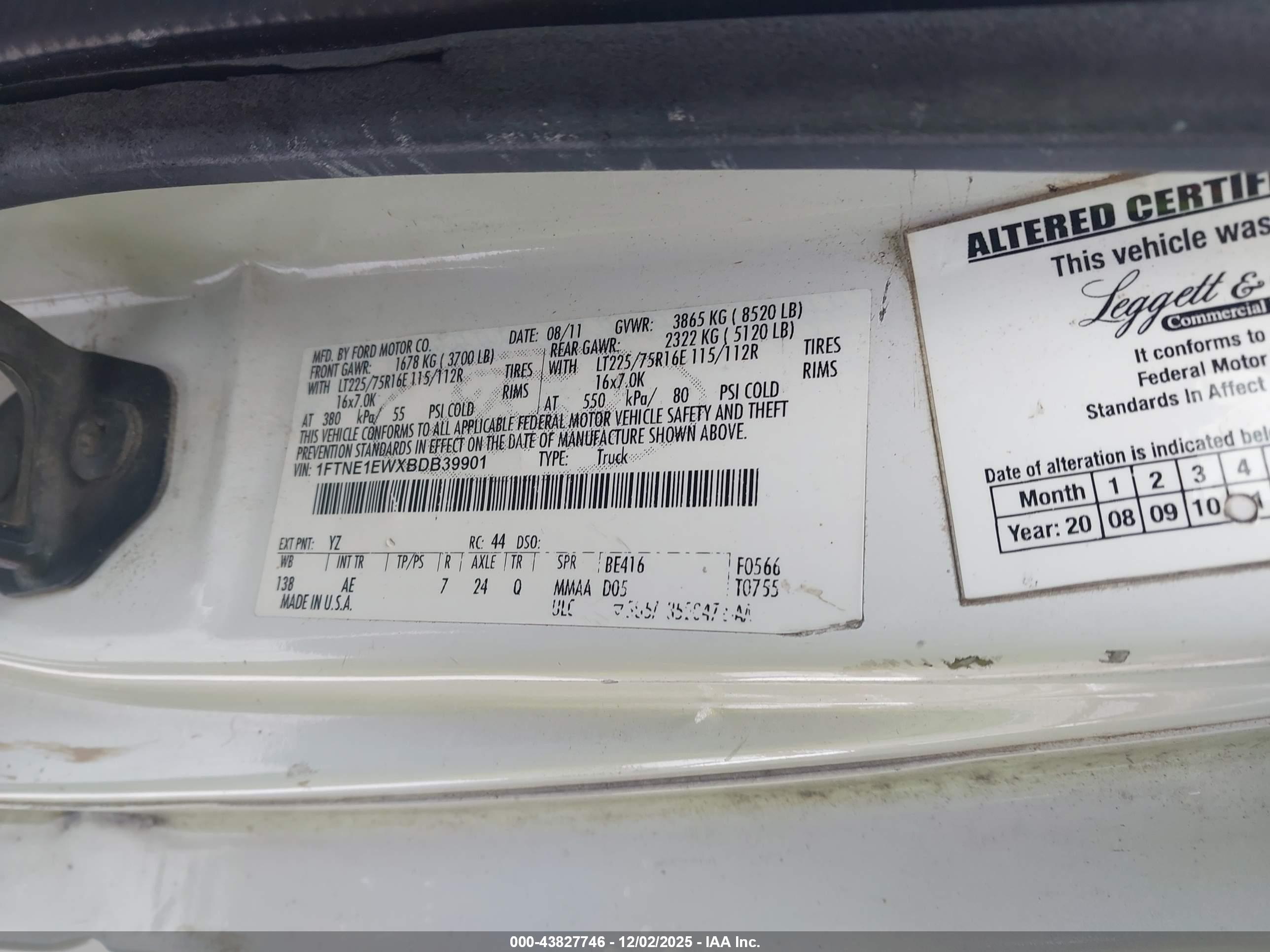FORD E-150 image 9