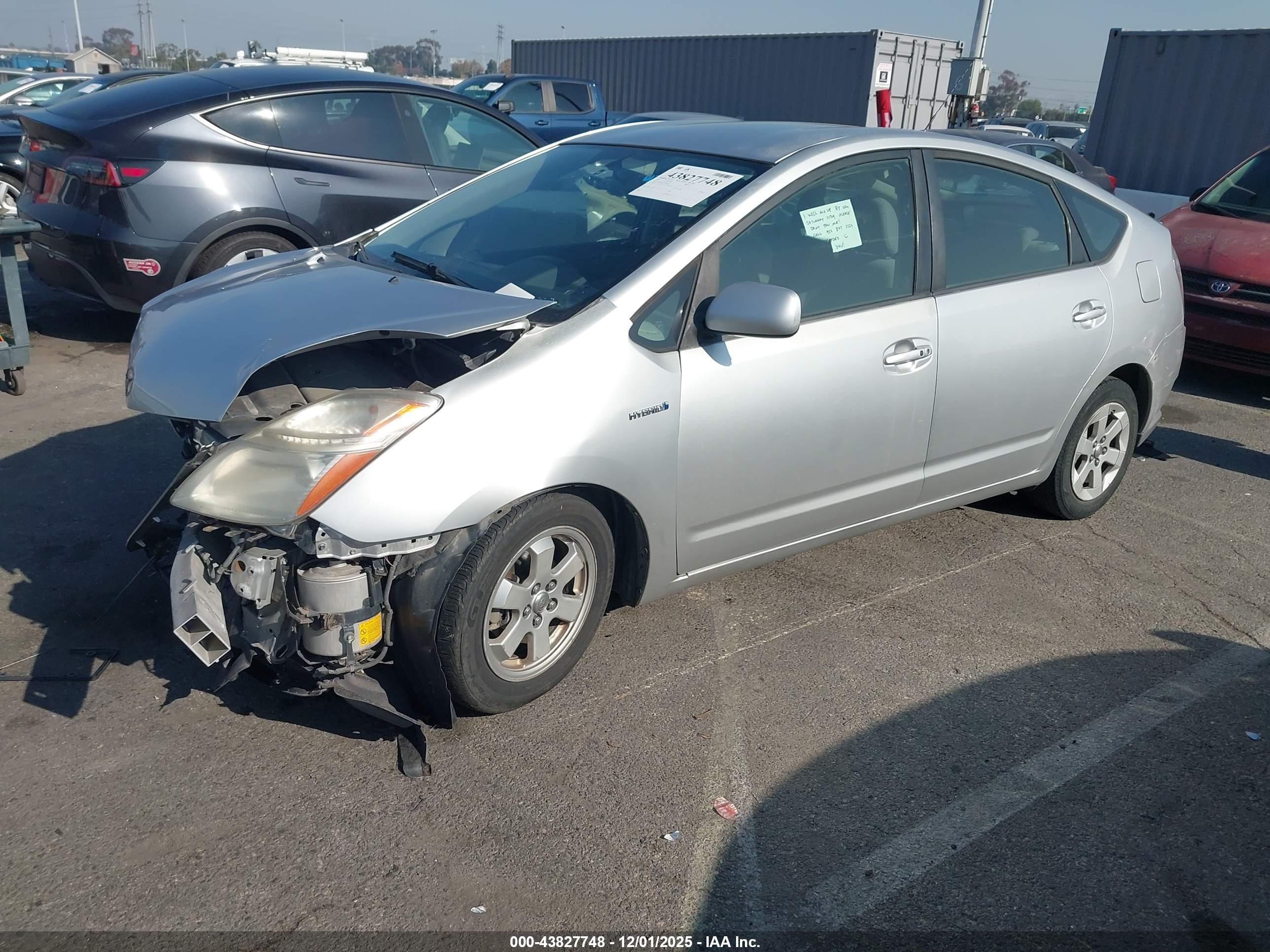 TOYOTA PRIUS image 2