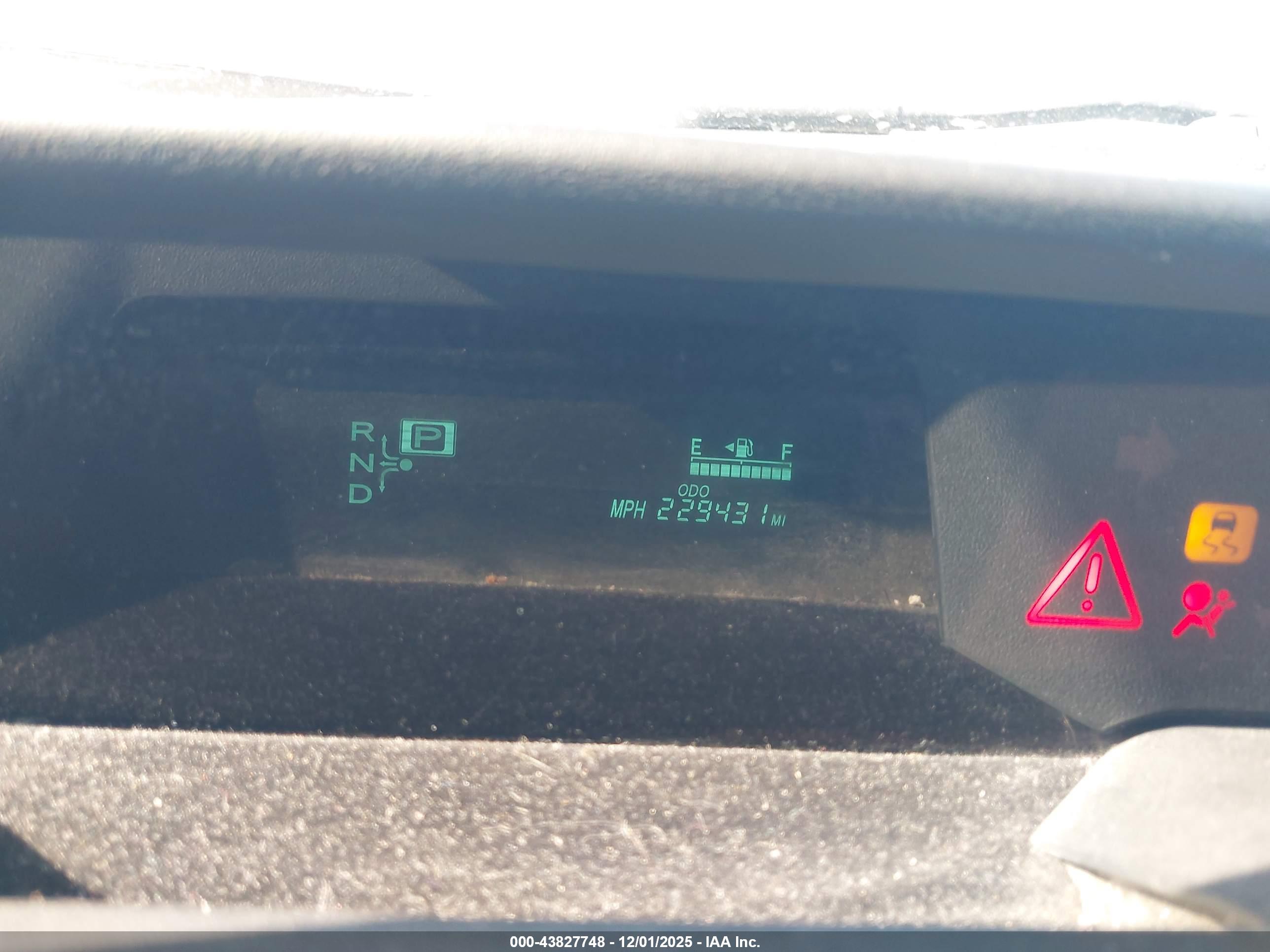 TOYOTA PRIUS image 7