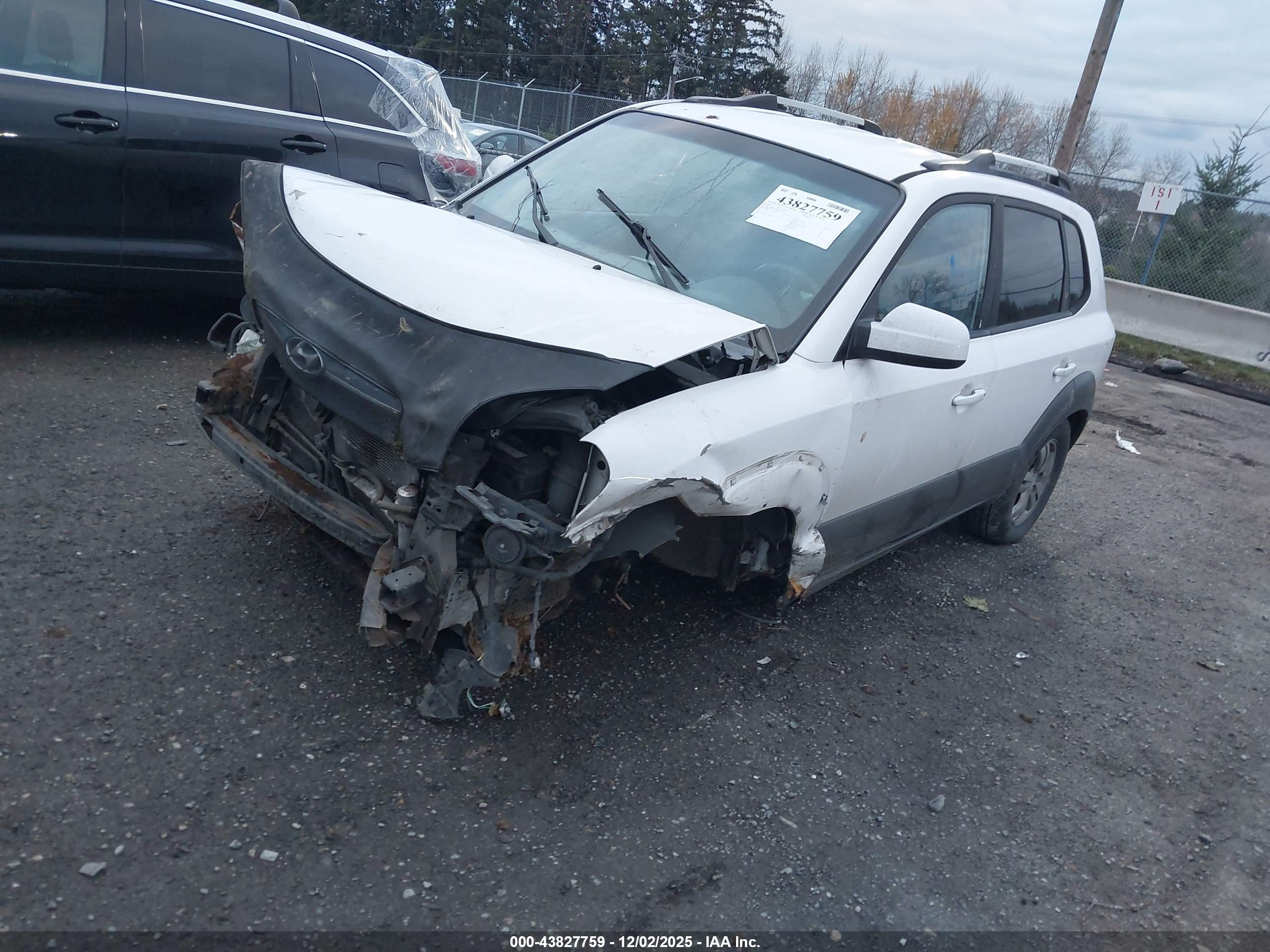 HYUNDAI TUCSON image 2