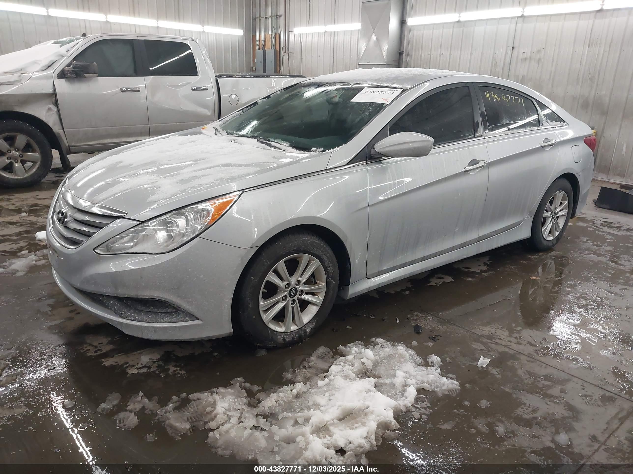 HYUNDAI SONATA image 2