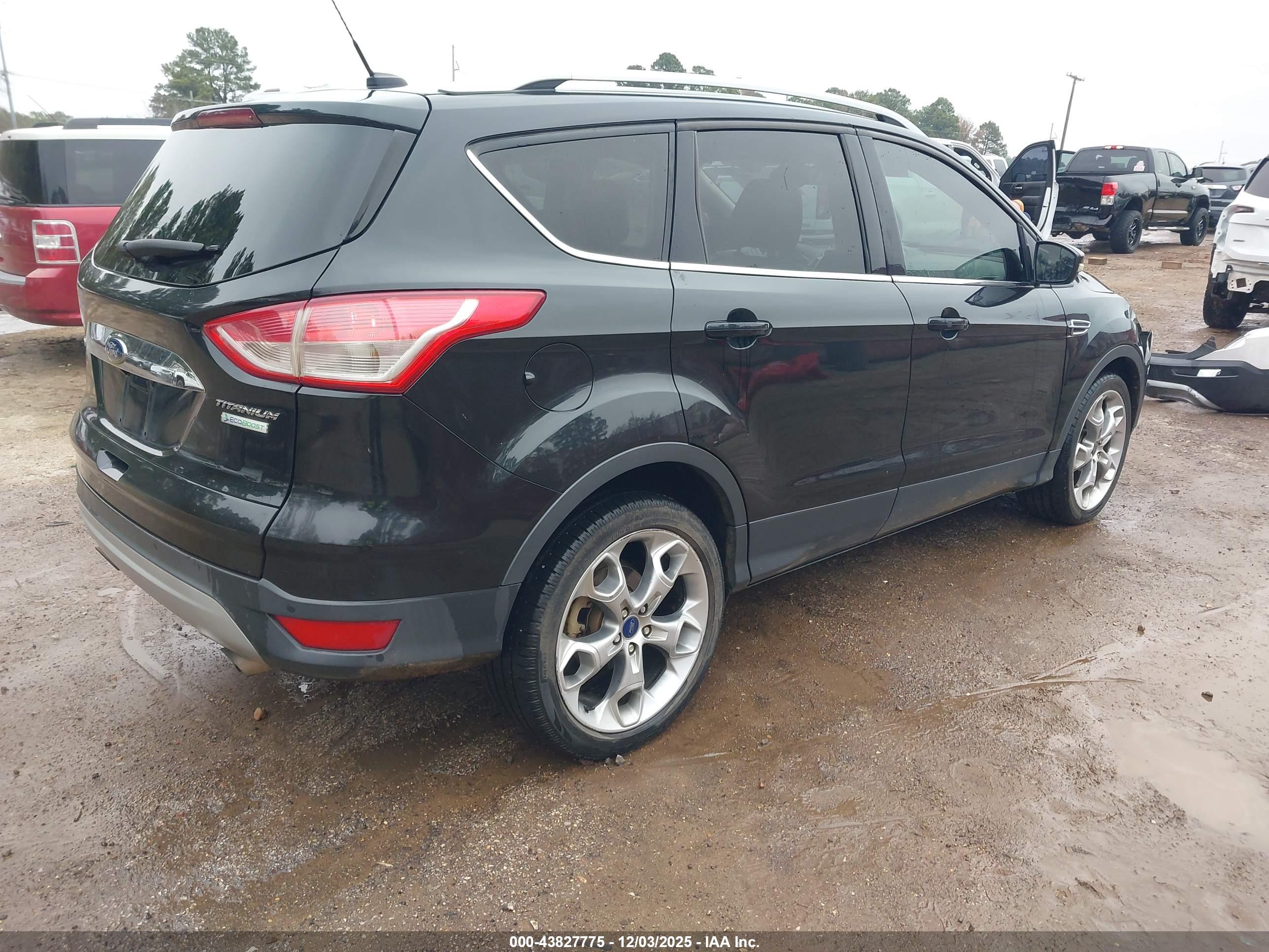 FORD ESCAPE image 4