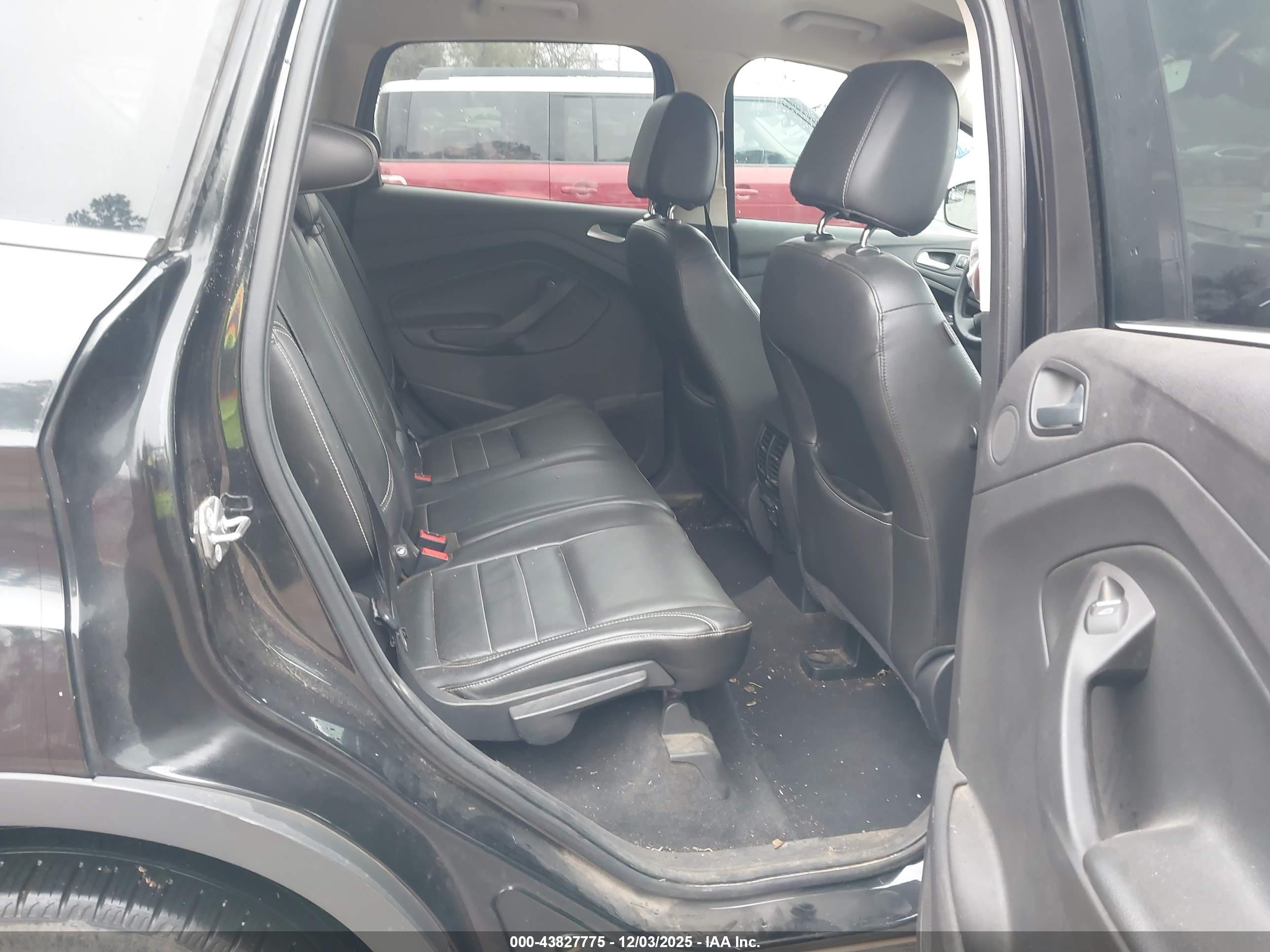 FORD ESCAPE image 8