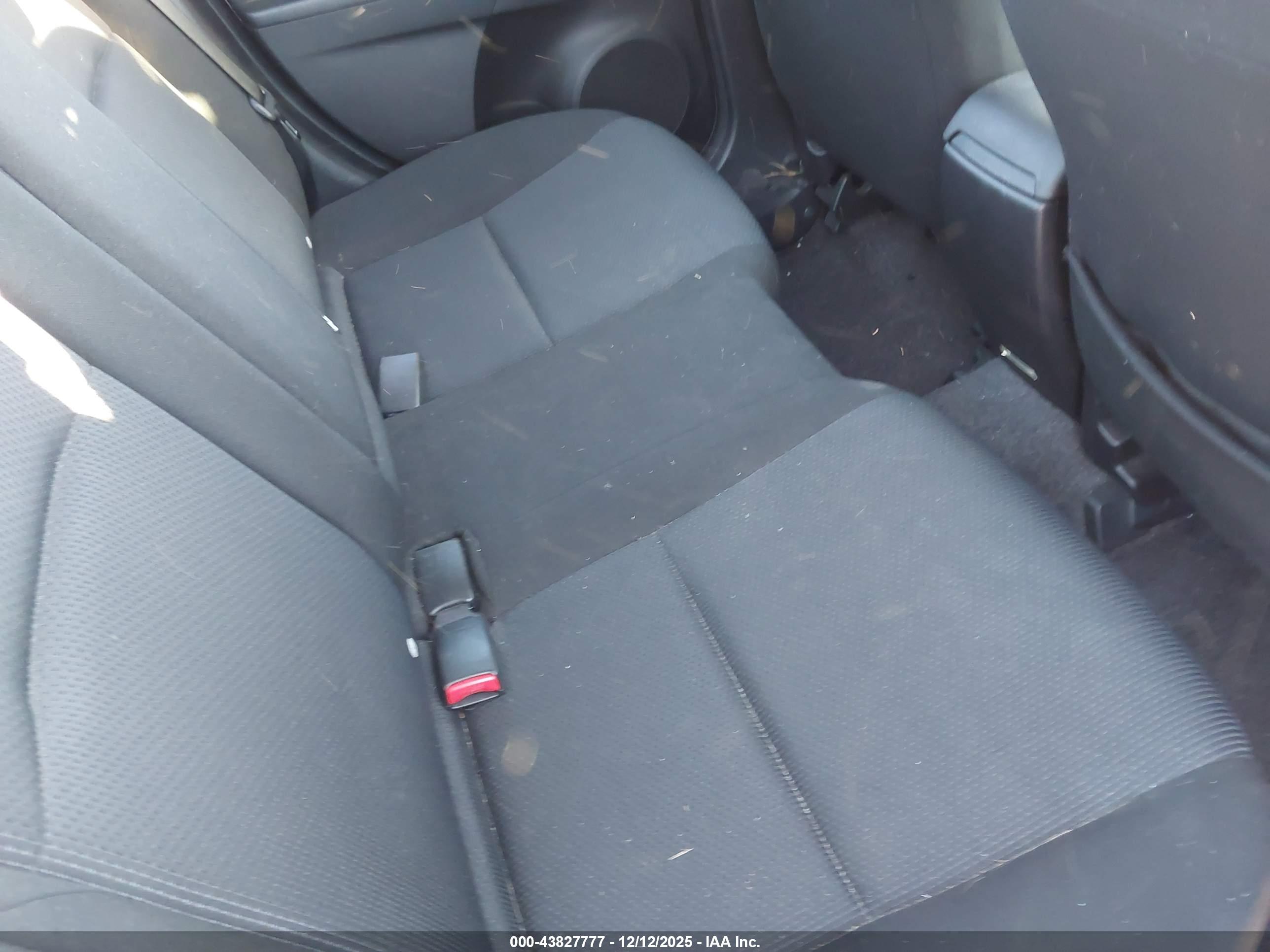 MAZDA MAZDA3 image 8