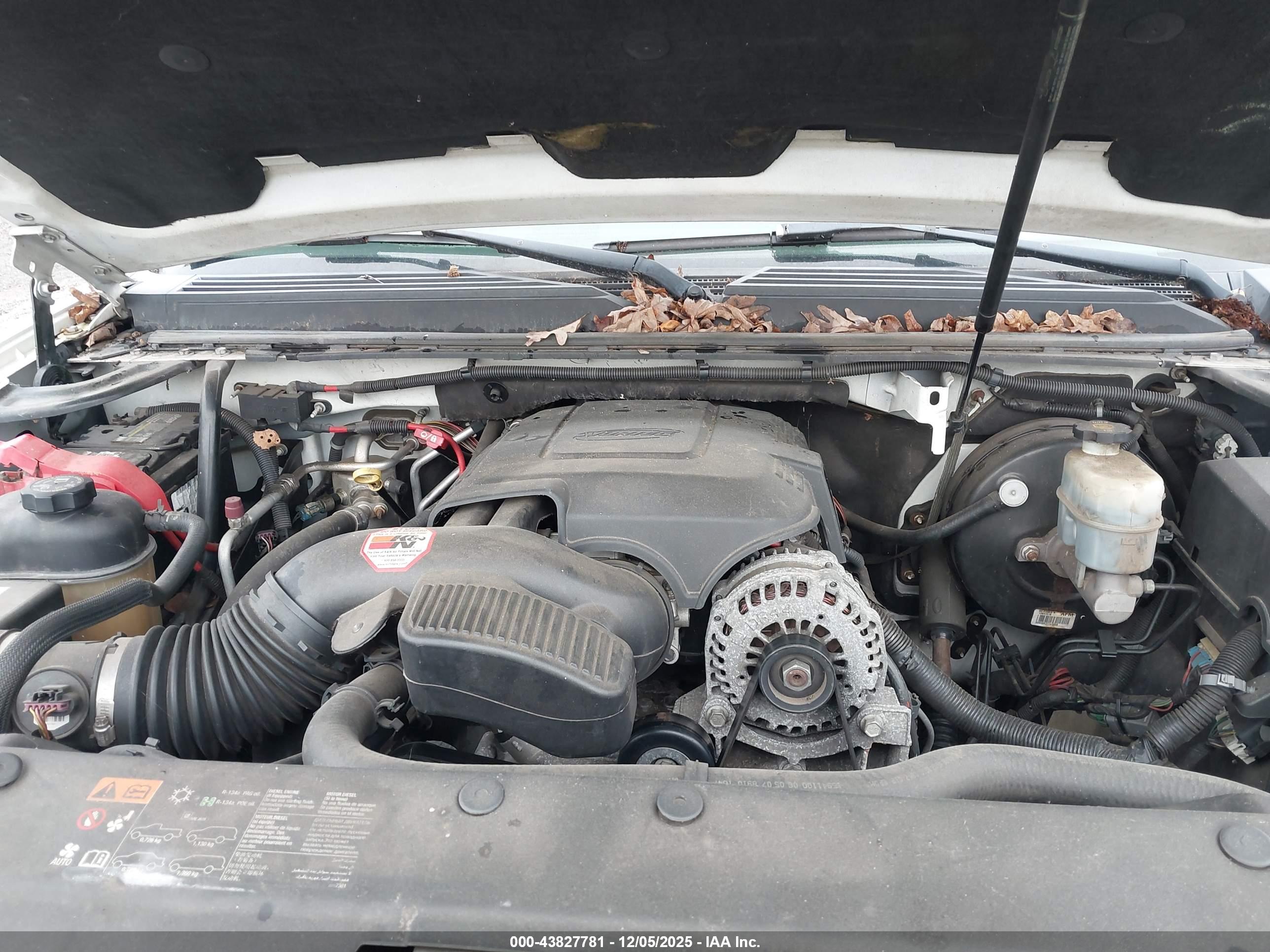 CHEVROLET TAHOE image 10