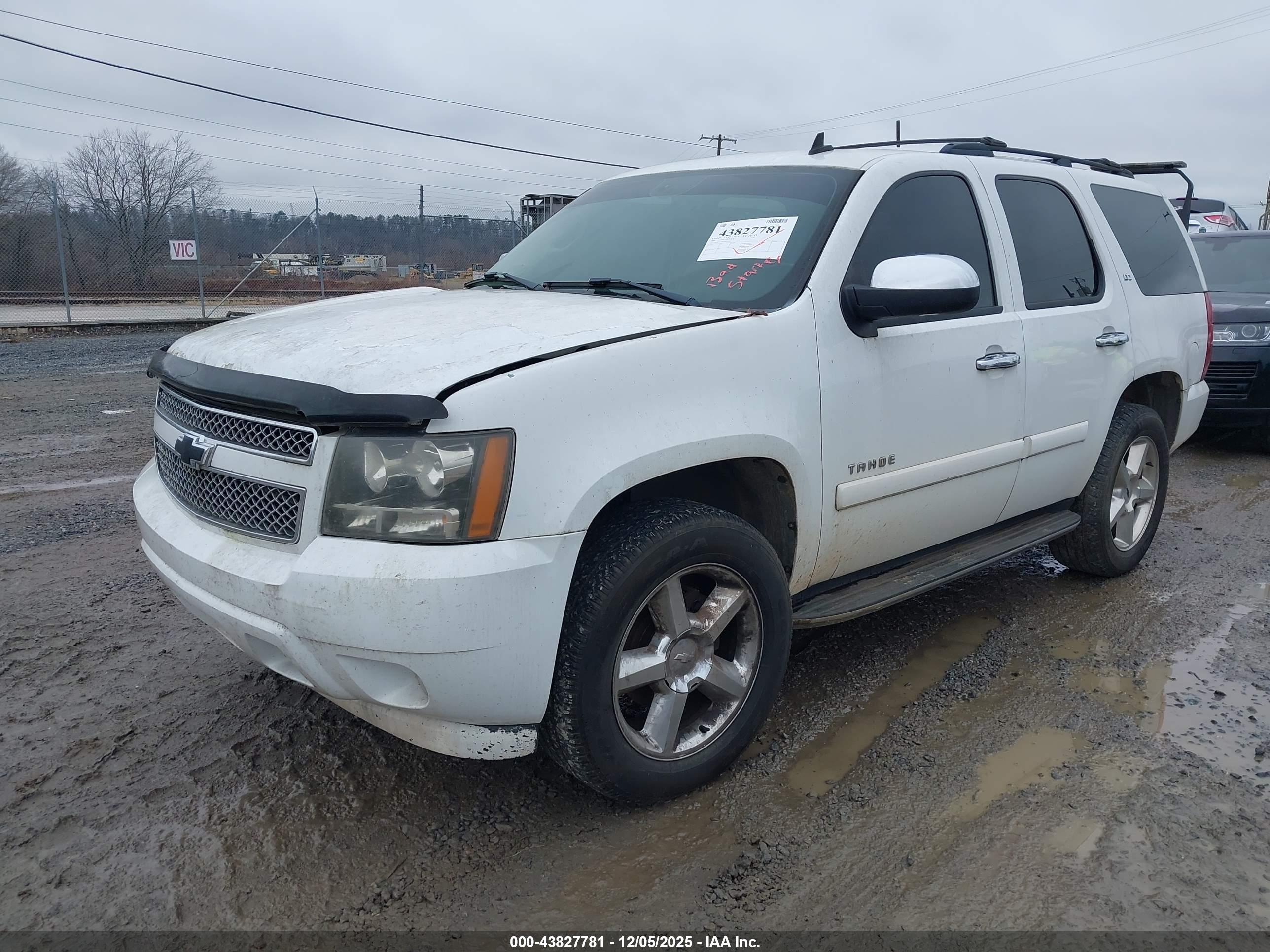 CHEVROLET TAHOE image 6