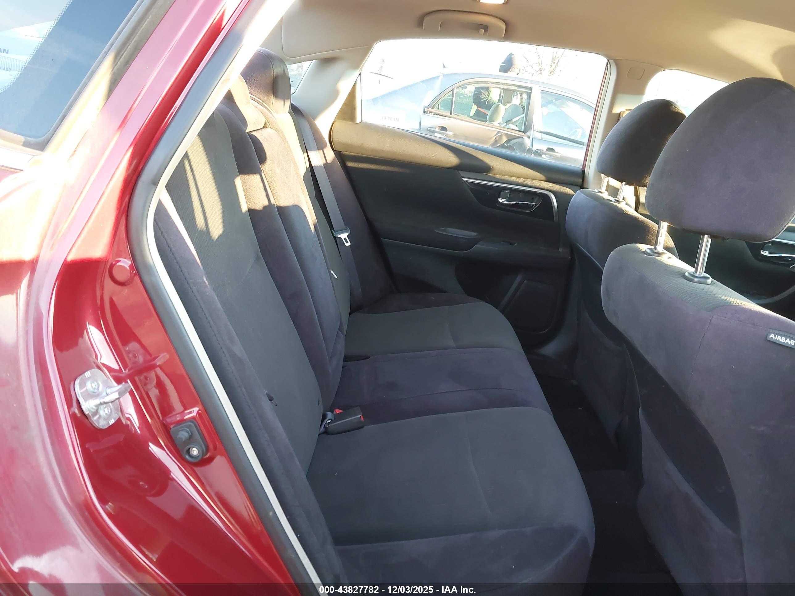 NISSAN ALTIMA image 8