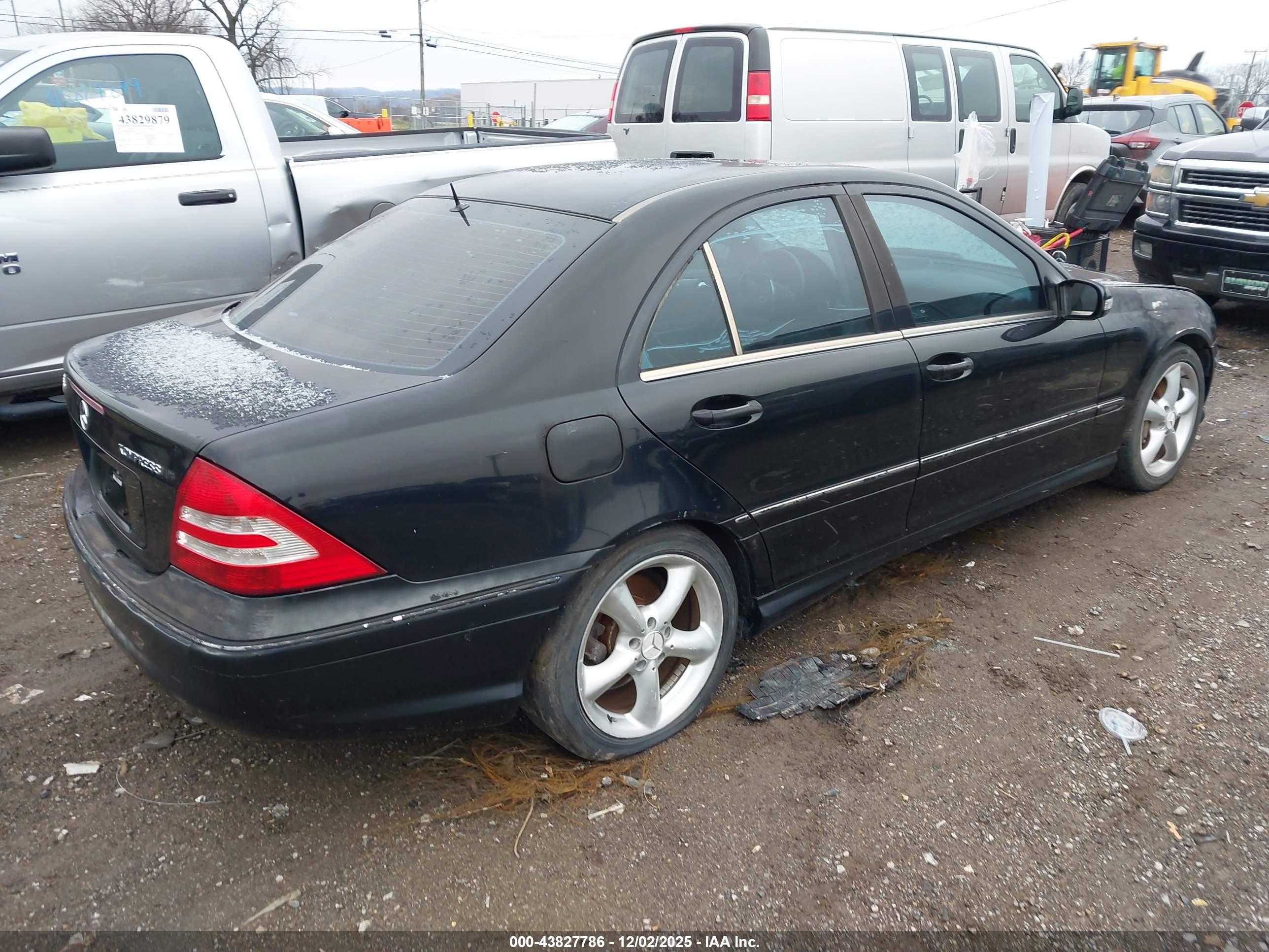 MERCEDES-BENZ C image 4