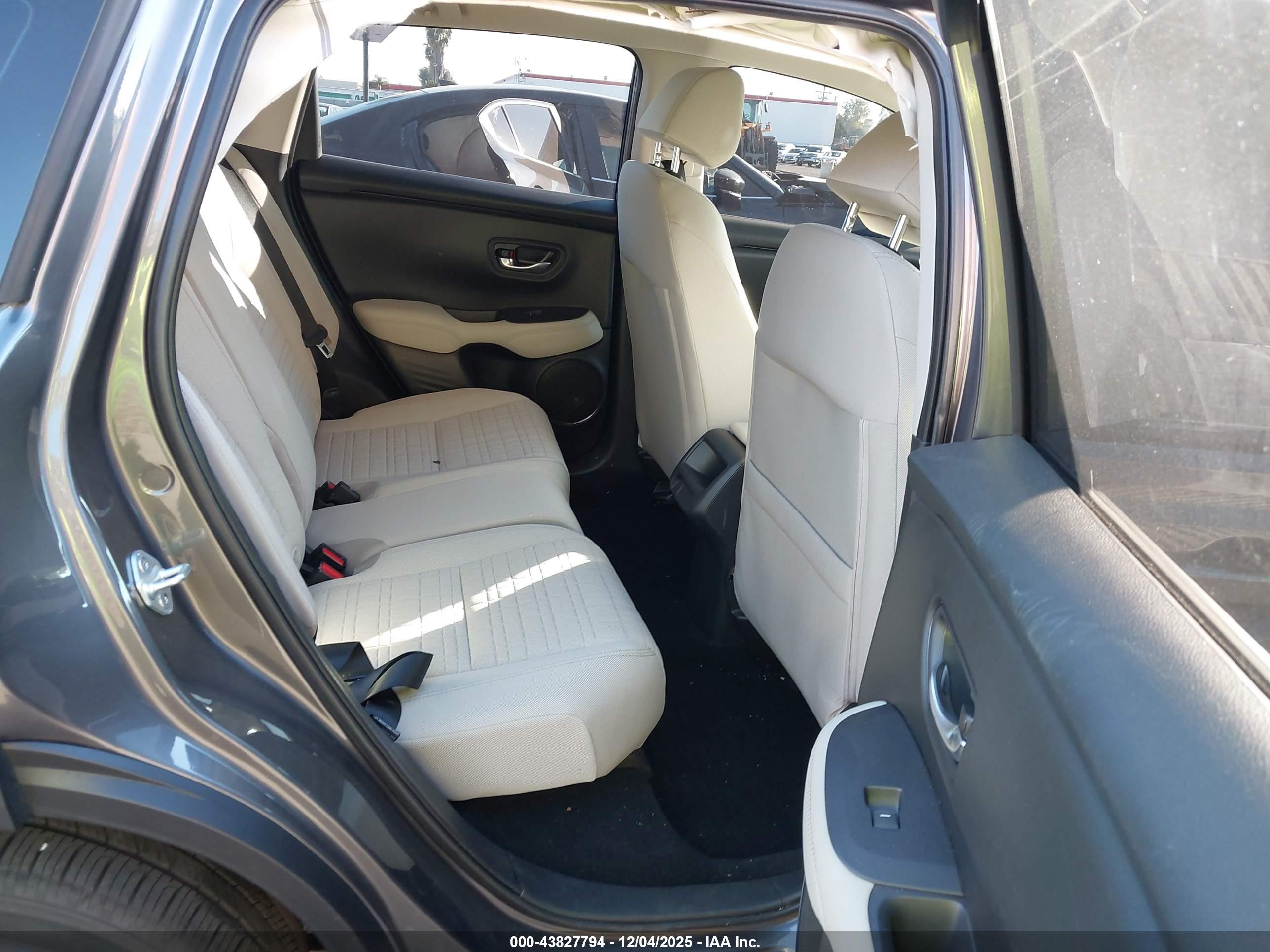 HONDA HR-V image 8
