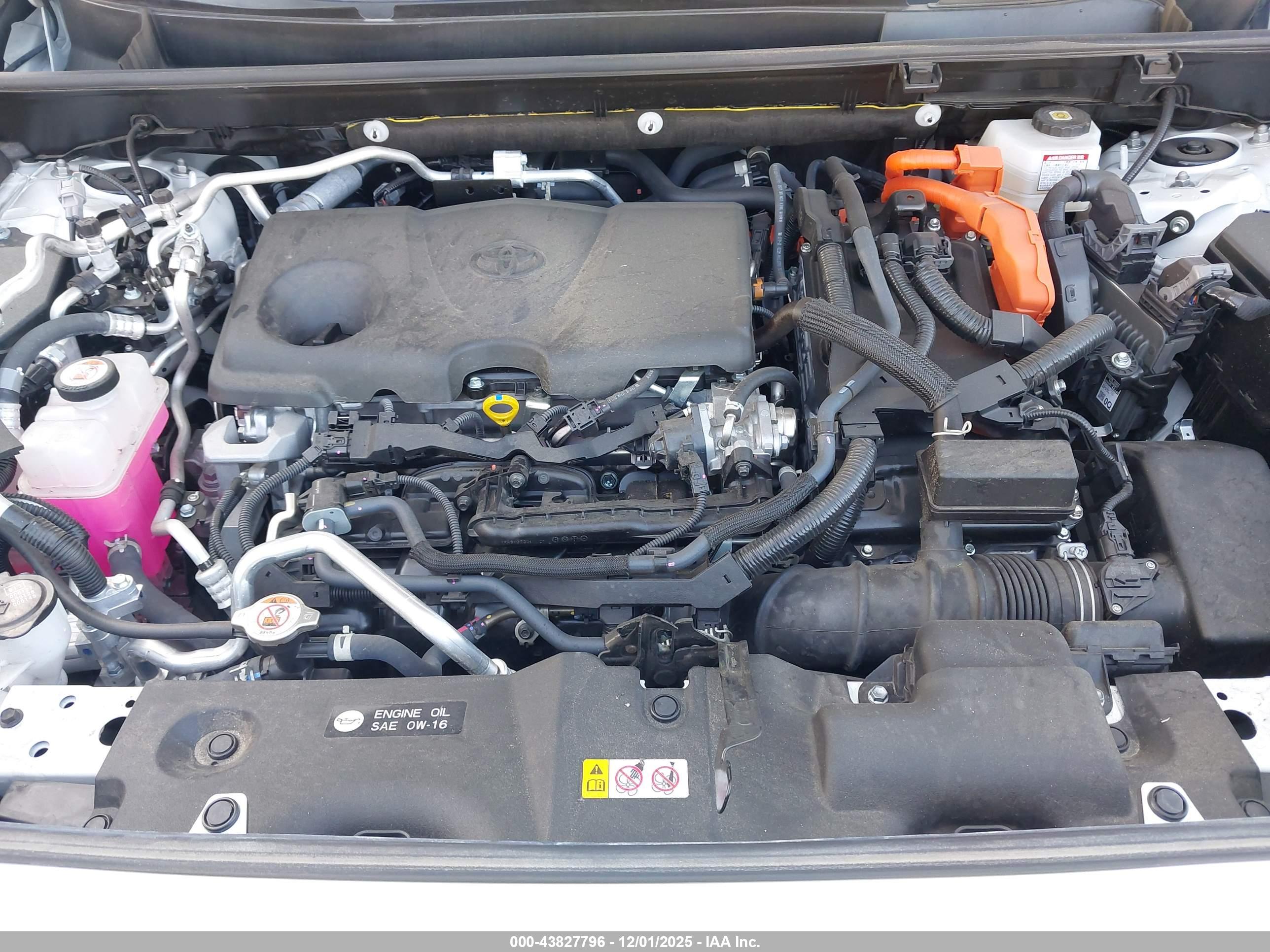 TOYOTA RAV4 image 10