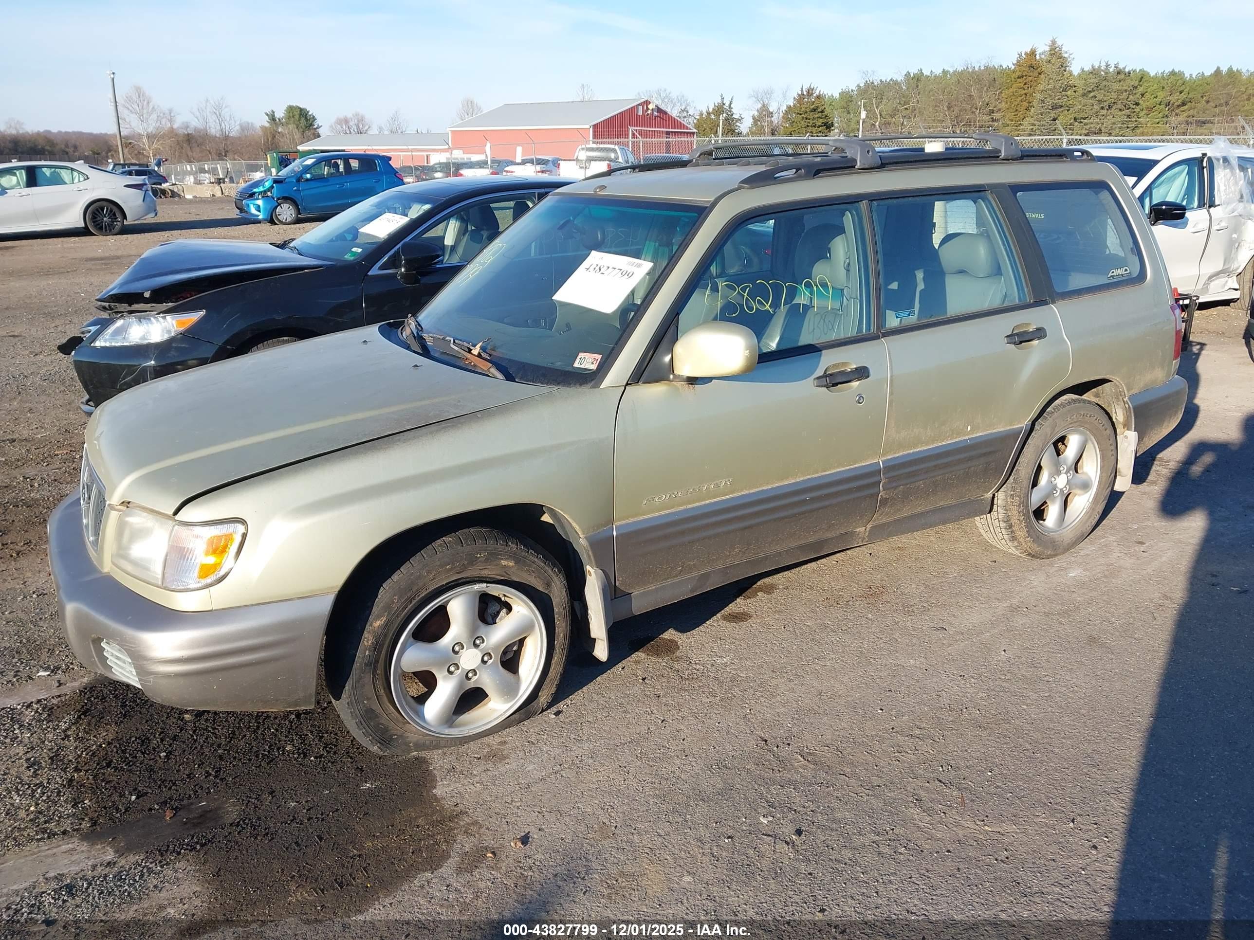 SUBARU FORESTER image 2