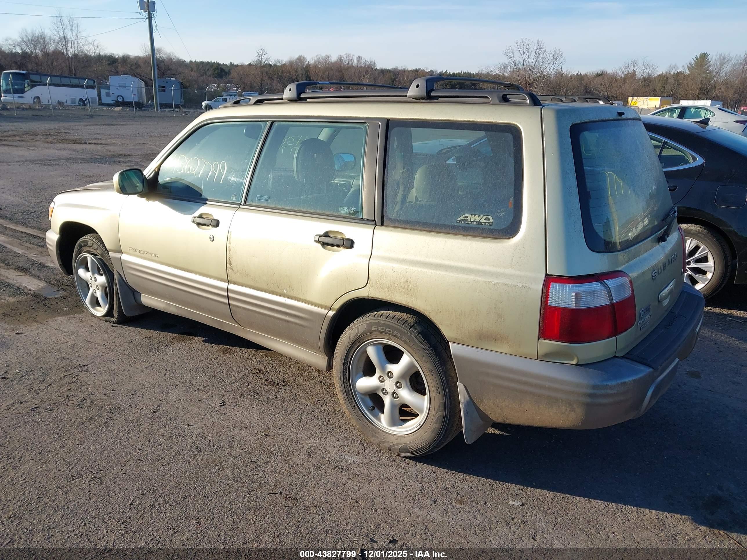 SUBARU FORESTER image 3