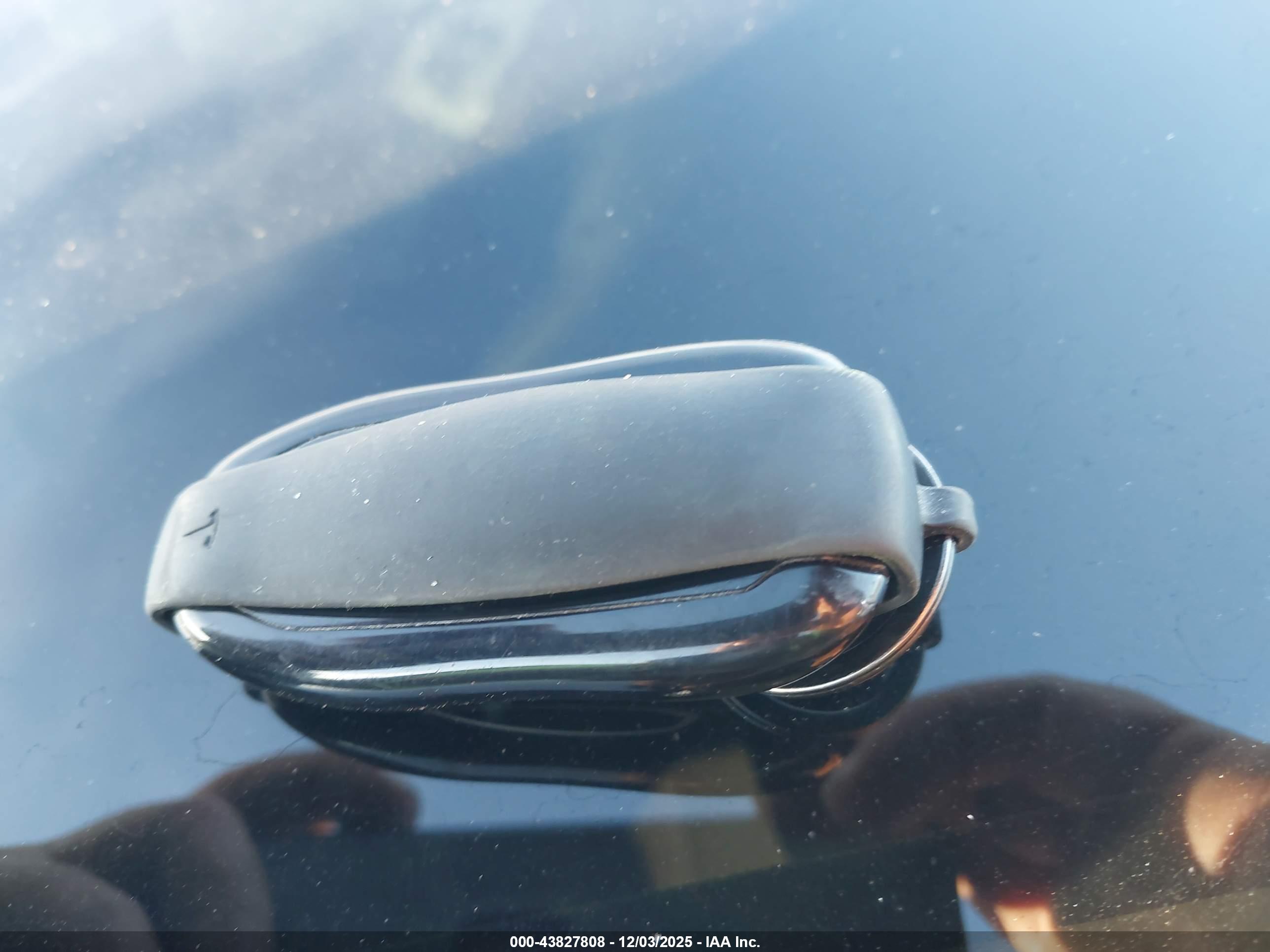 TESLA MODEL image 11