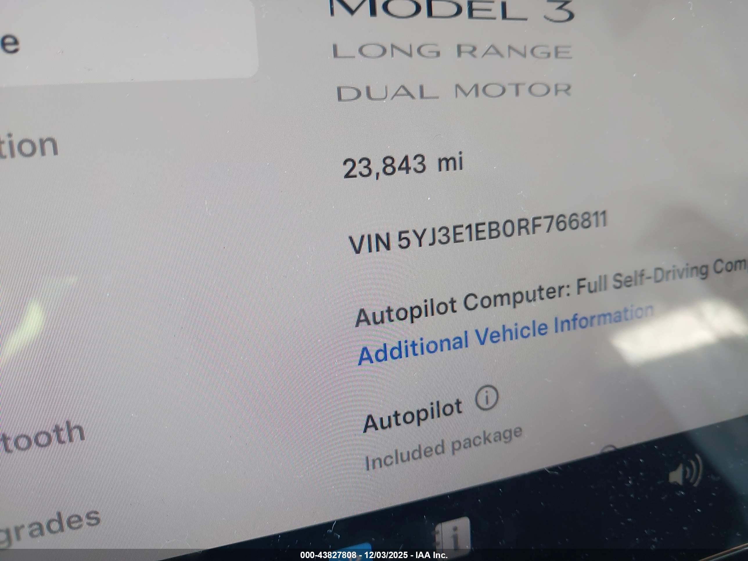 TESLA MODEL image 7