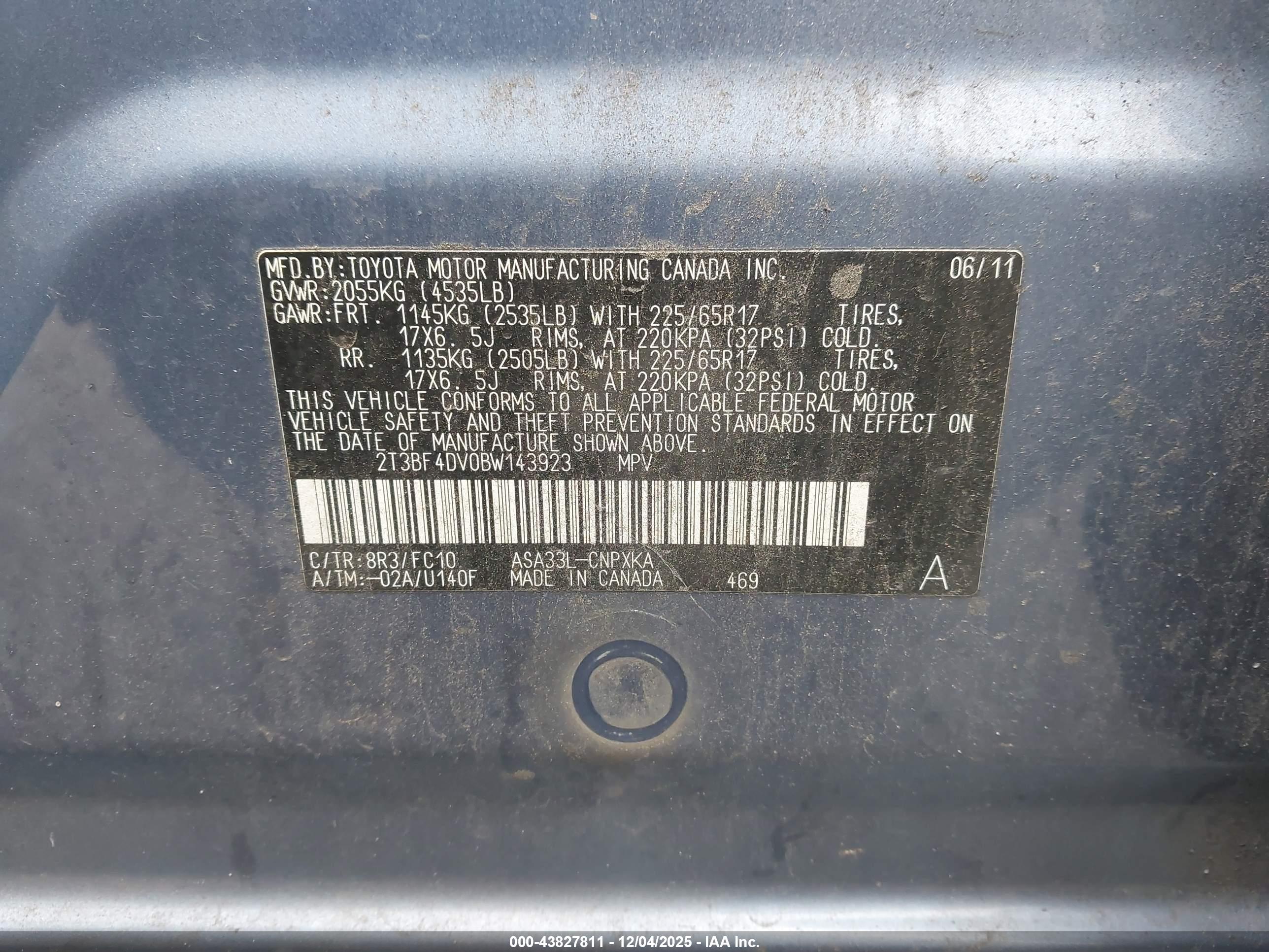 TOYOTA RAV4 image 9