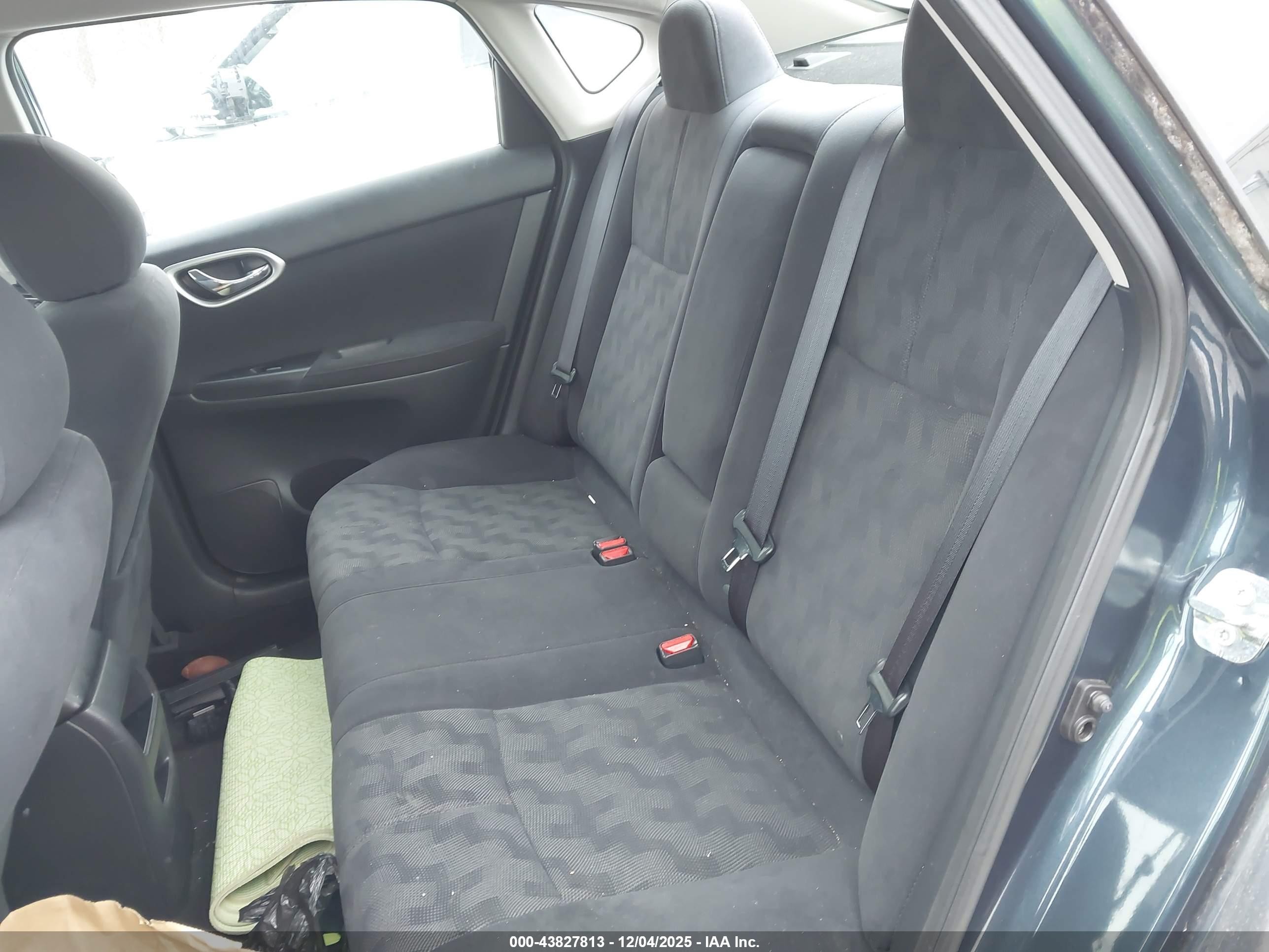 NISSAN SENTRA image 8