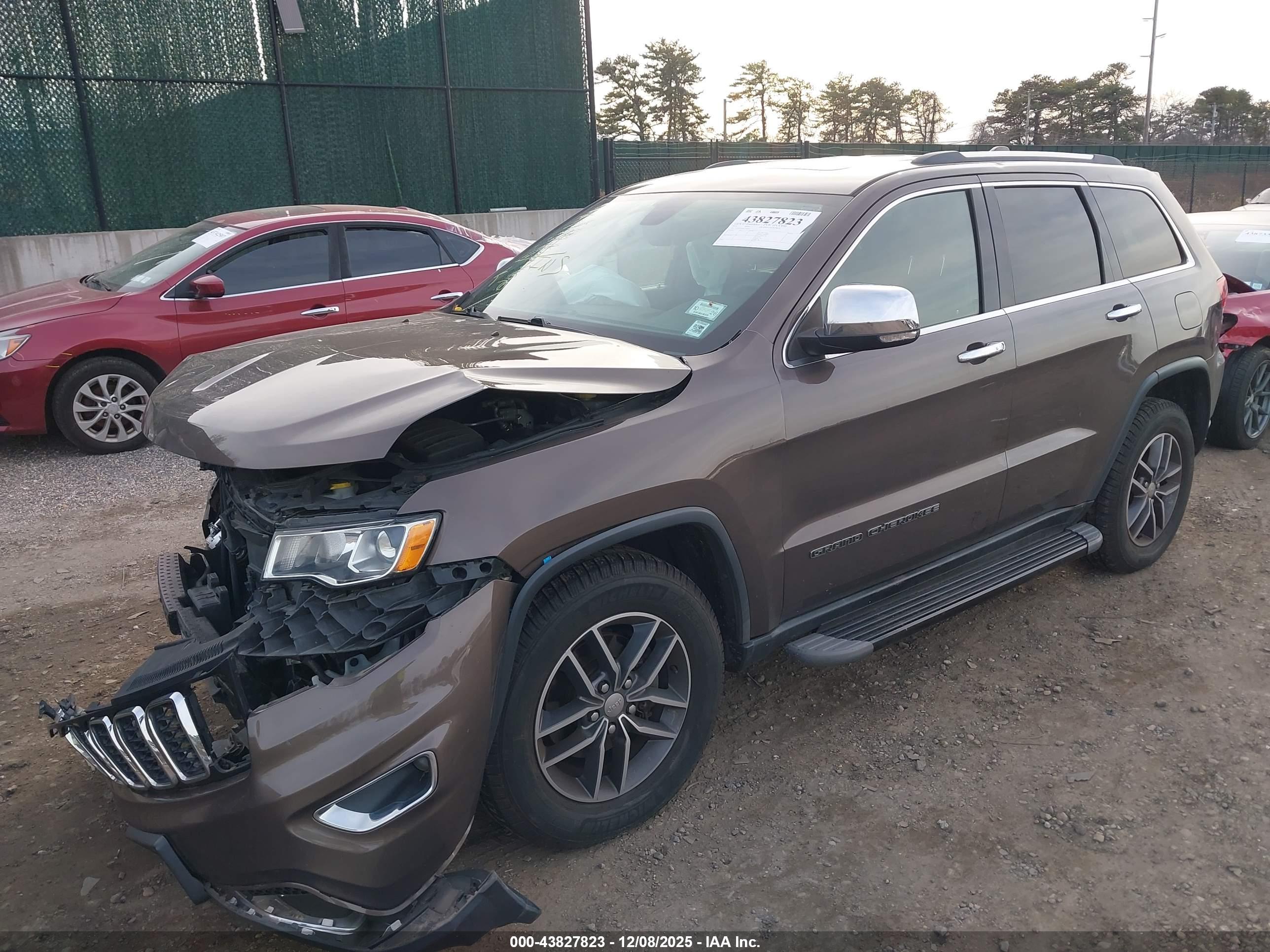 JEEP GRAND image 2