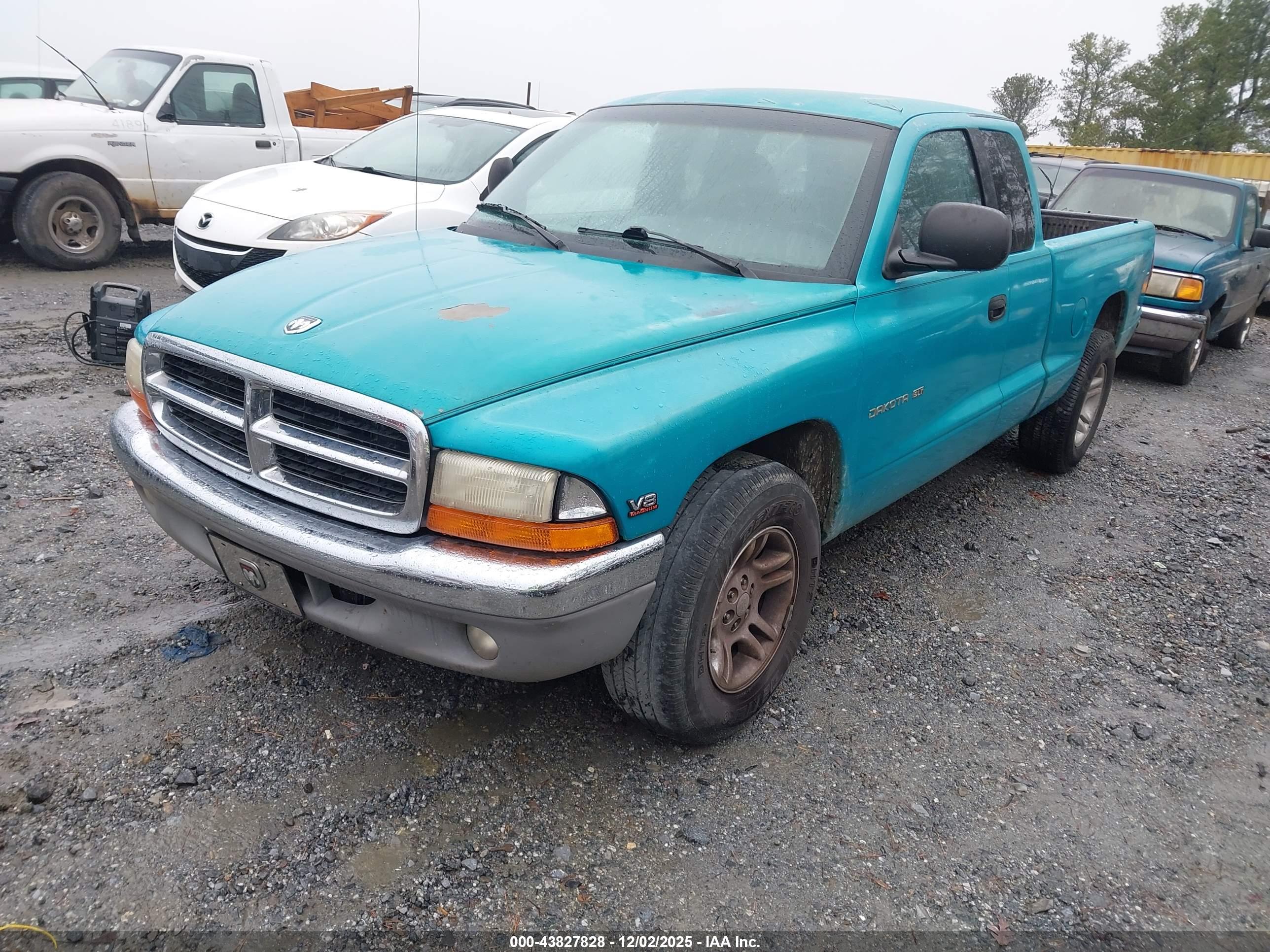 DODGE DAKOTA image 2