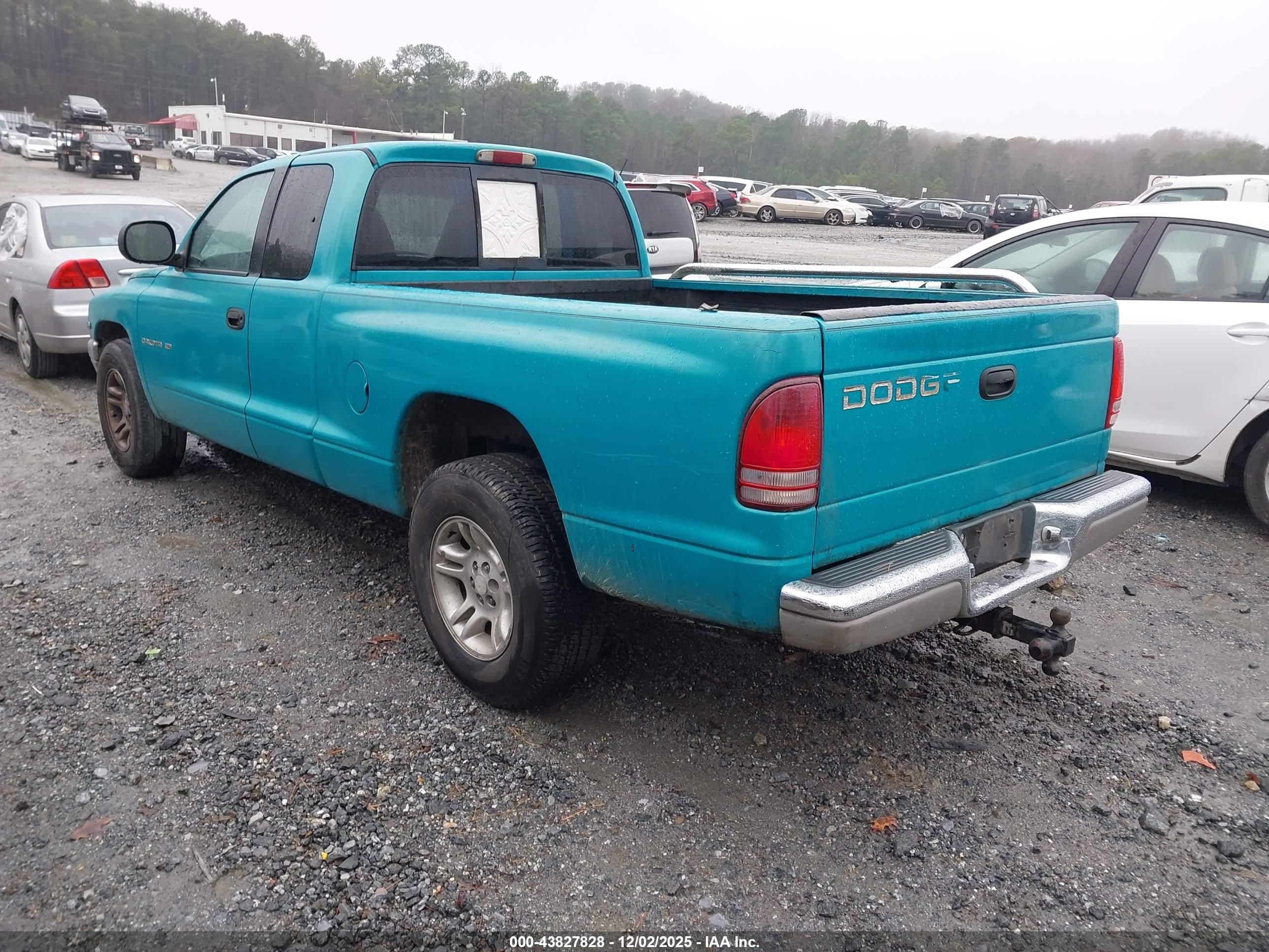 DODGE DAKOTA image 3