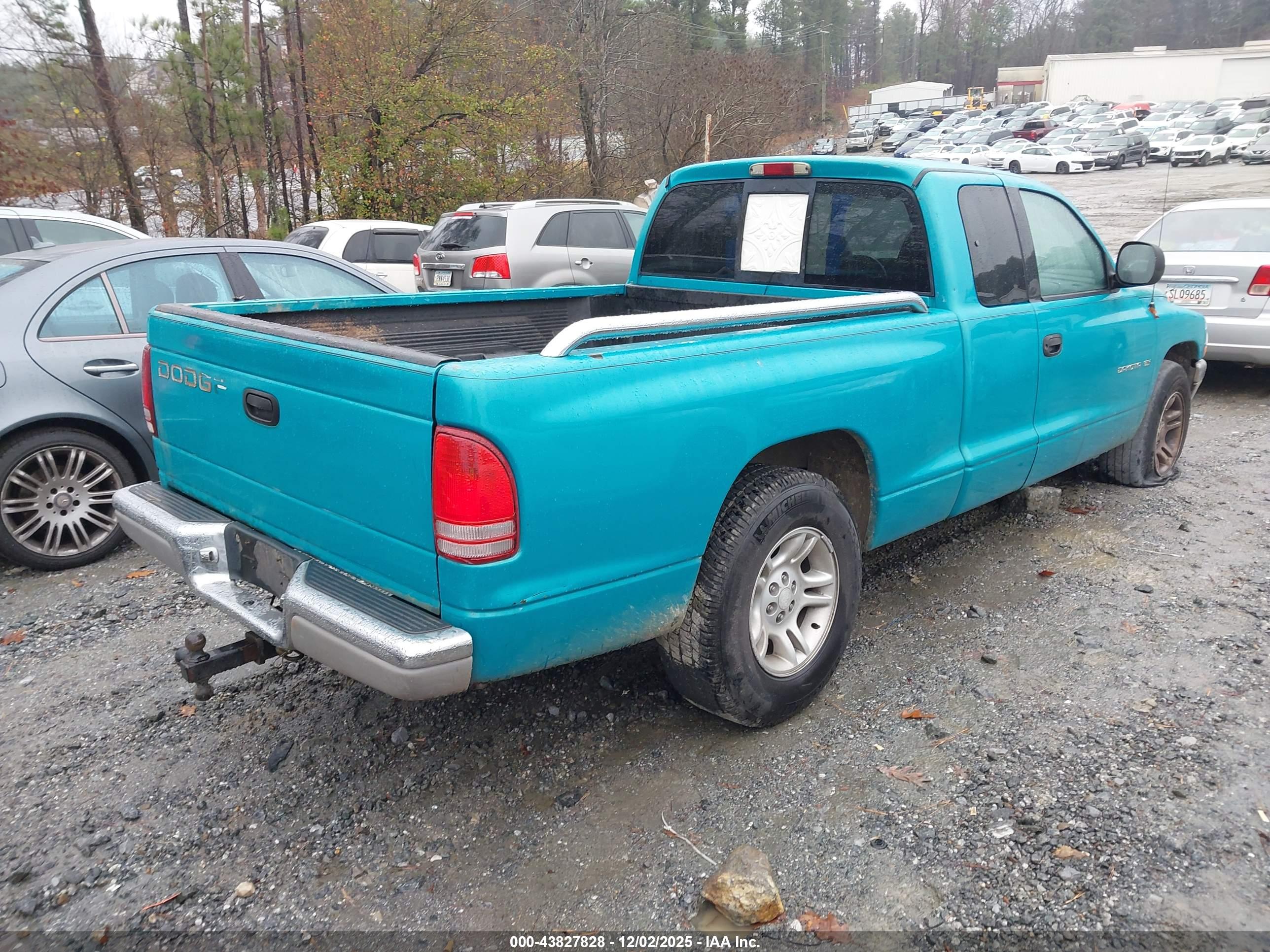 DODGE DAKOTA image 4