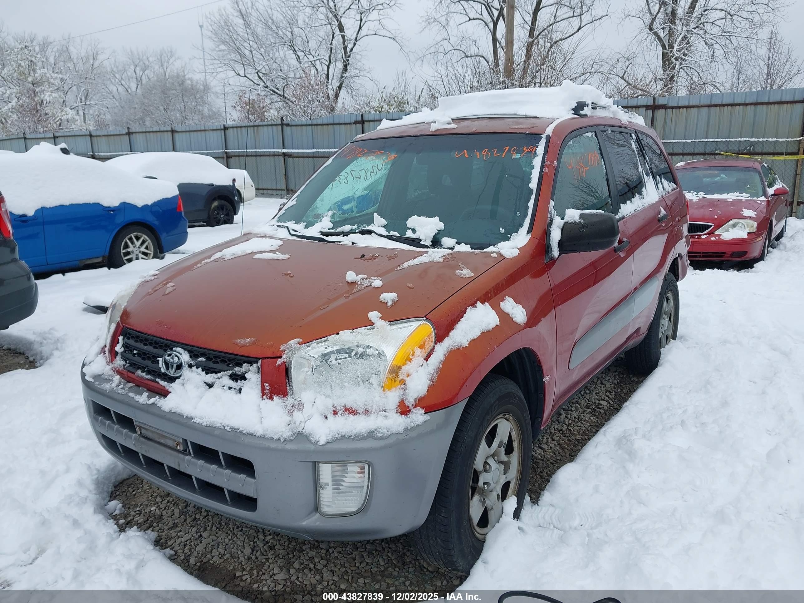 TOYOTA RAV4 image 2