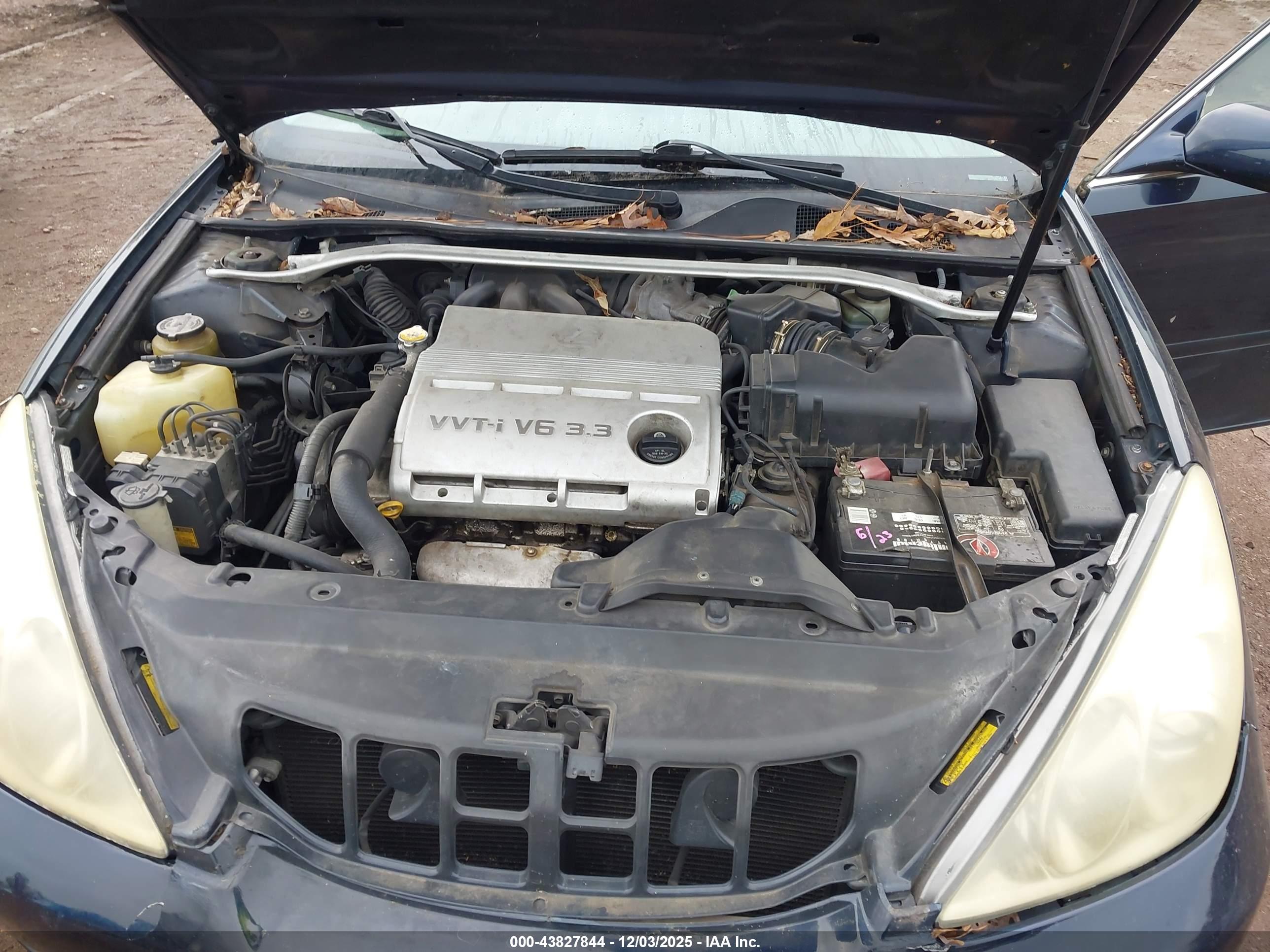 LEXUS ES image 10