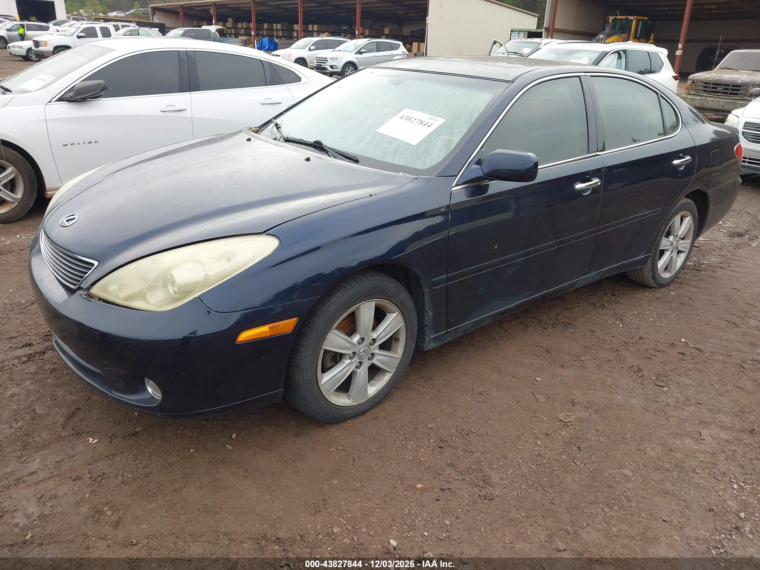 LEXUS ES image 2