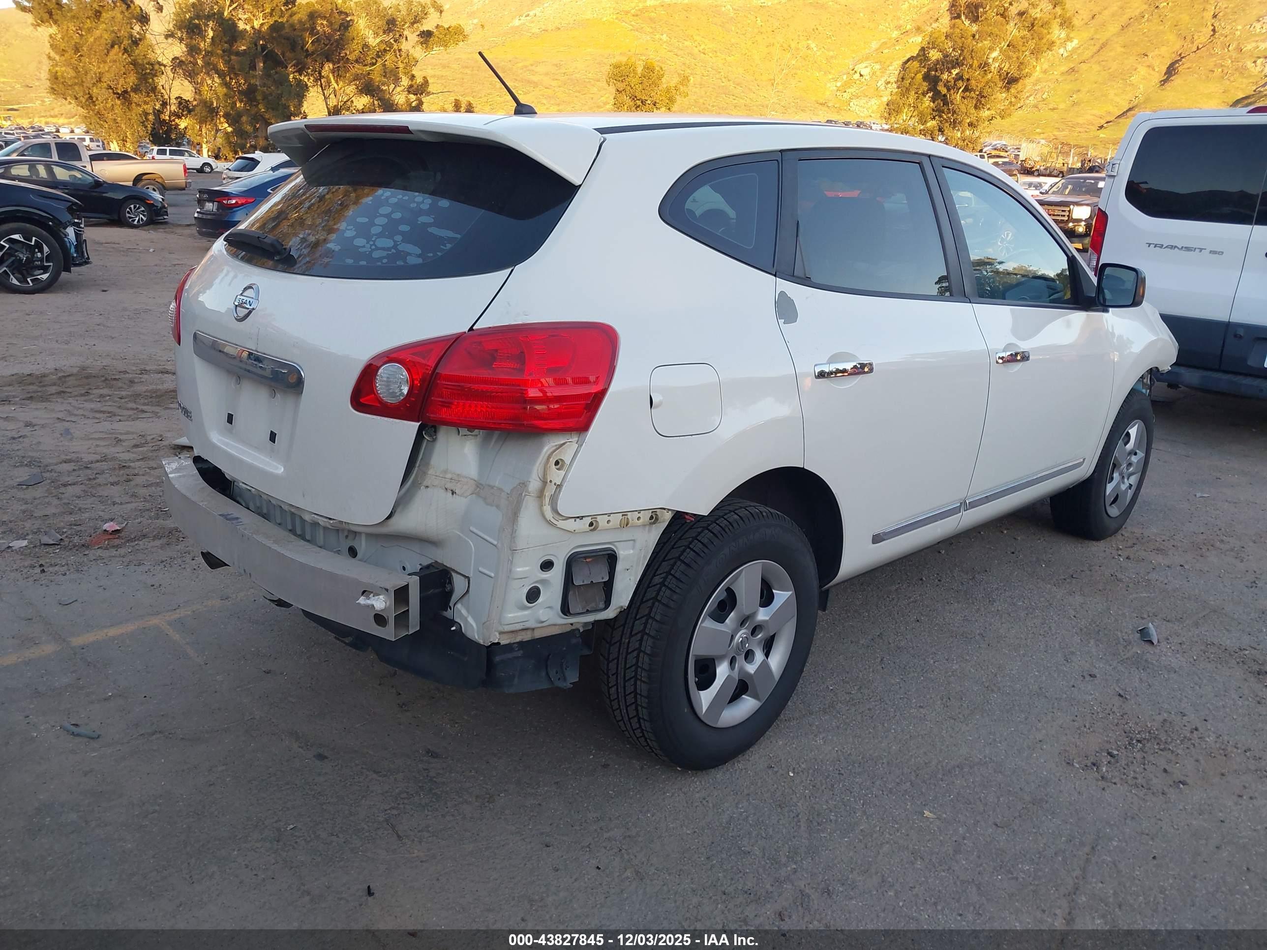 NISSAN ROGUE image 4
