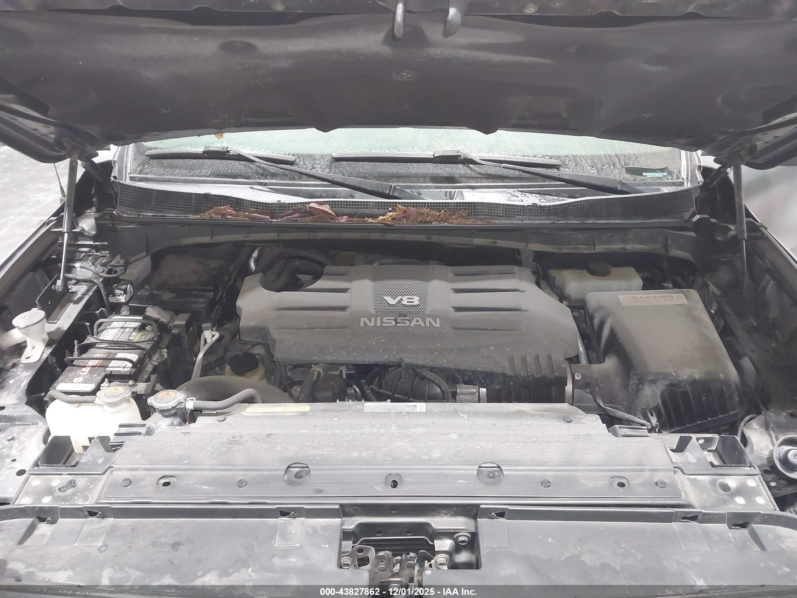 NISSAN TITAN image 10