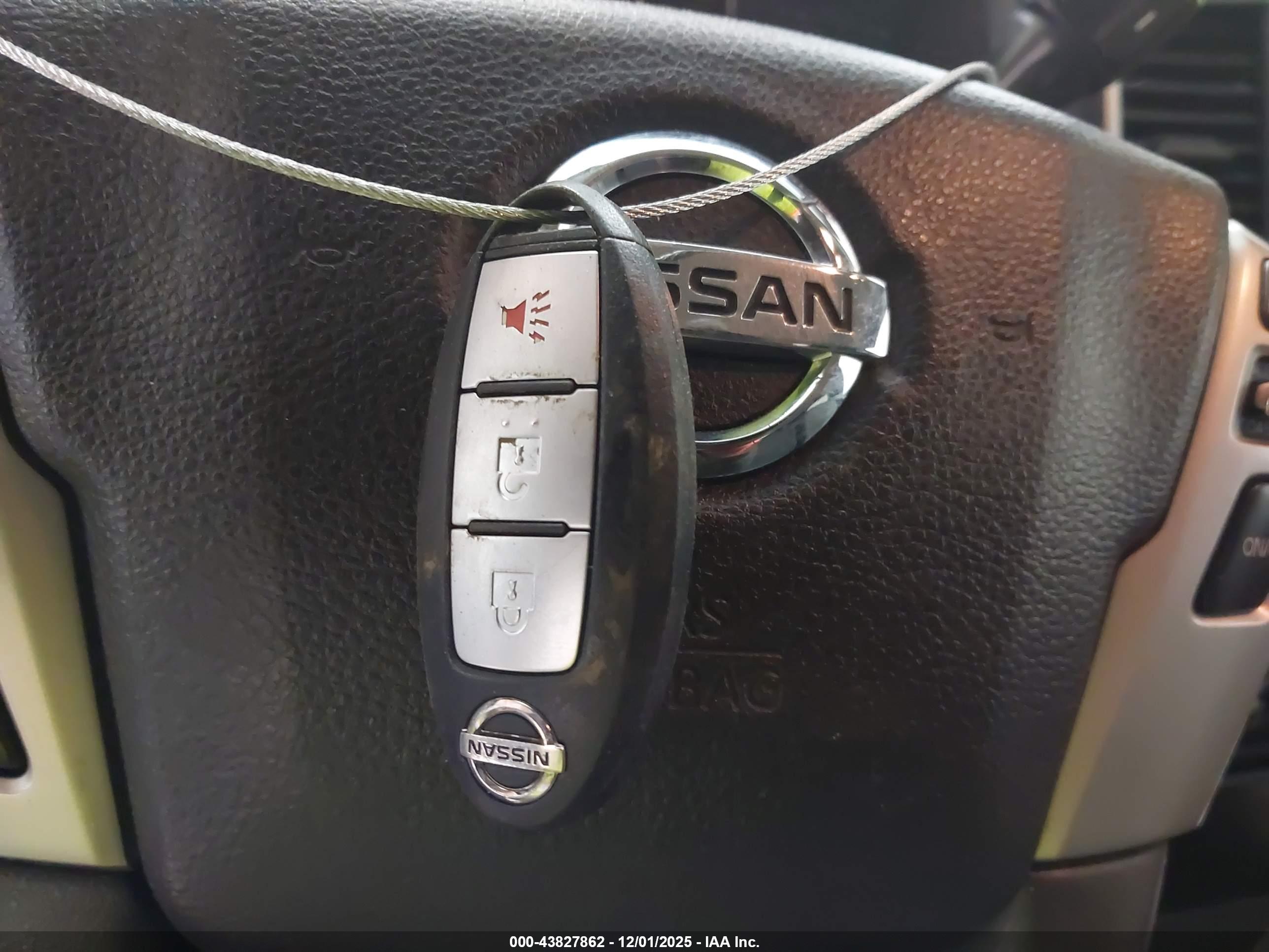 NISSAN TITAN image 11