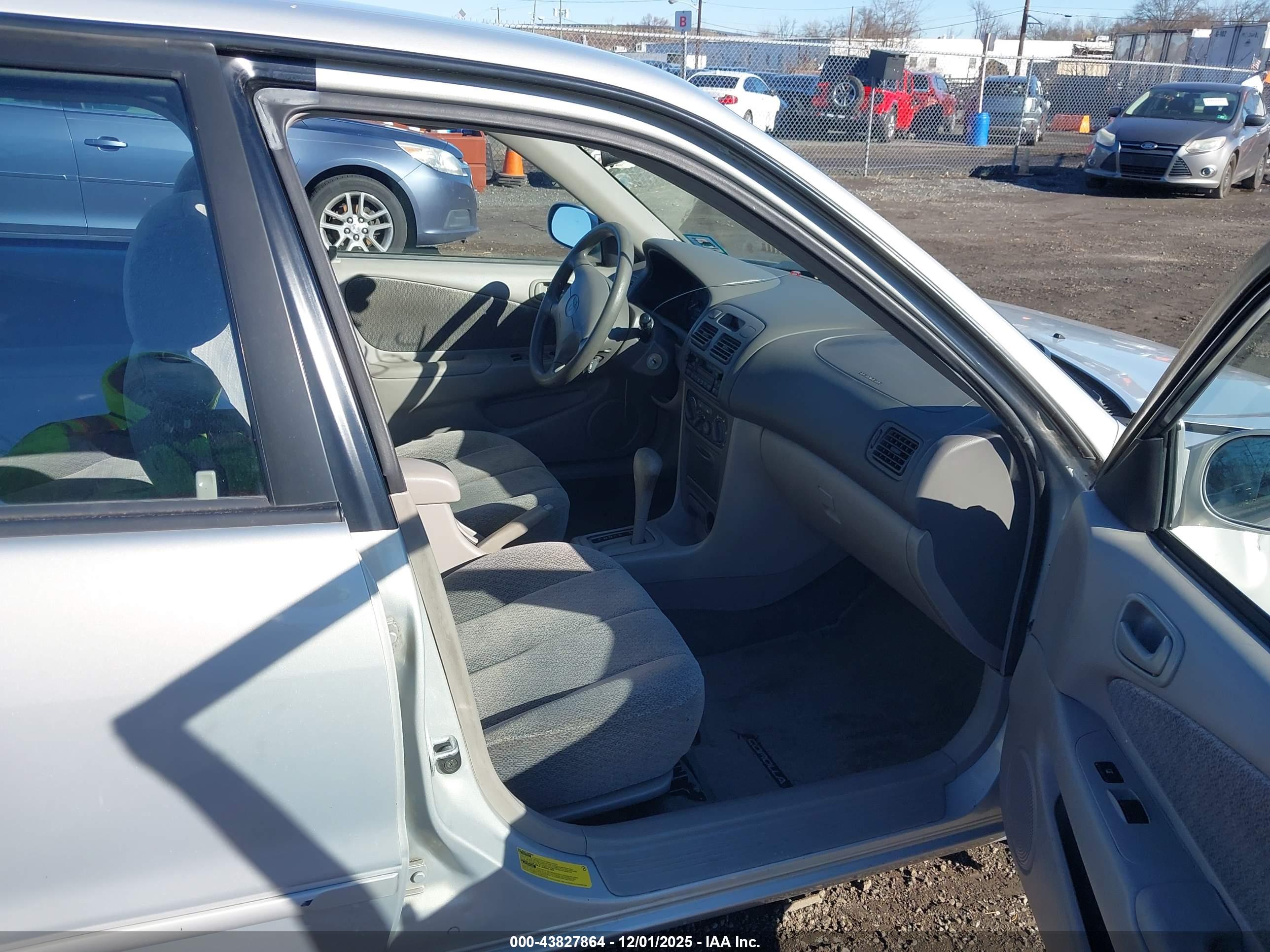 TOYOTA COROLLA image 5