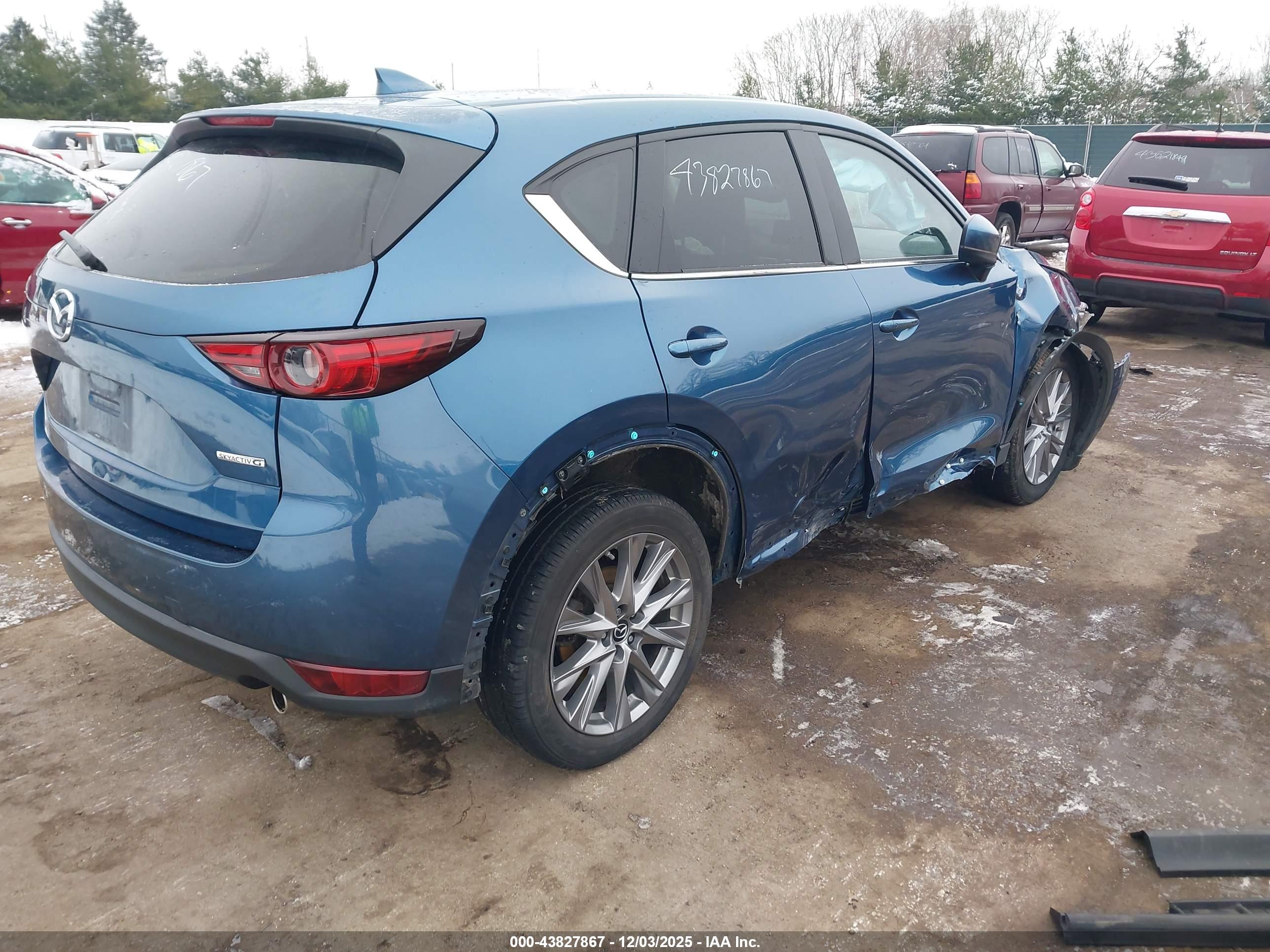 MAZDA CX-5 image 4