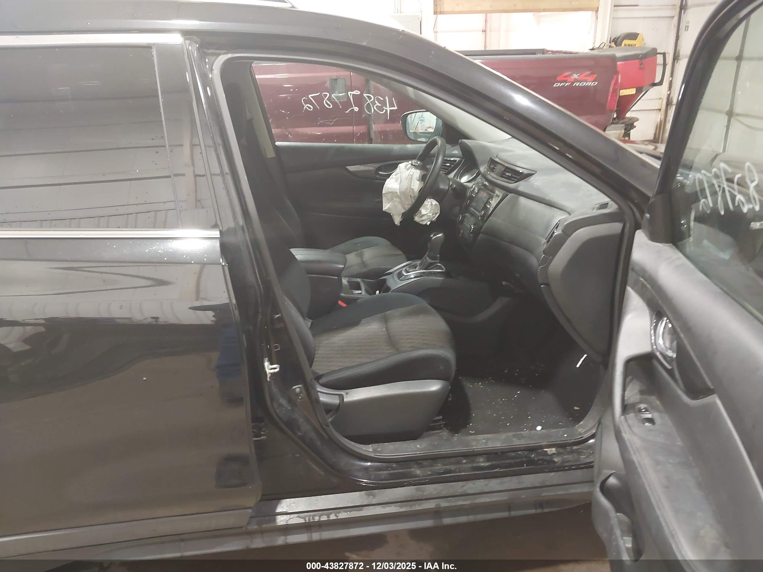NISSAN ROGUE image 5