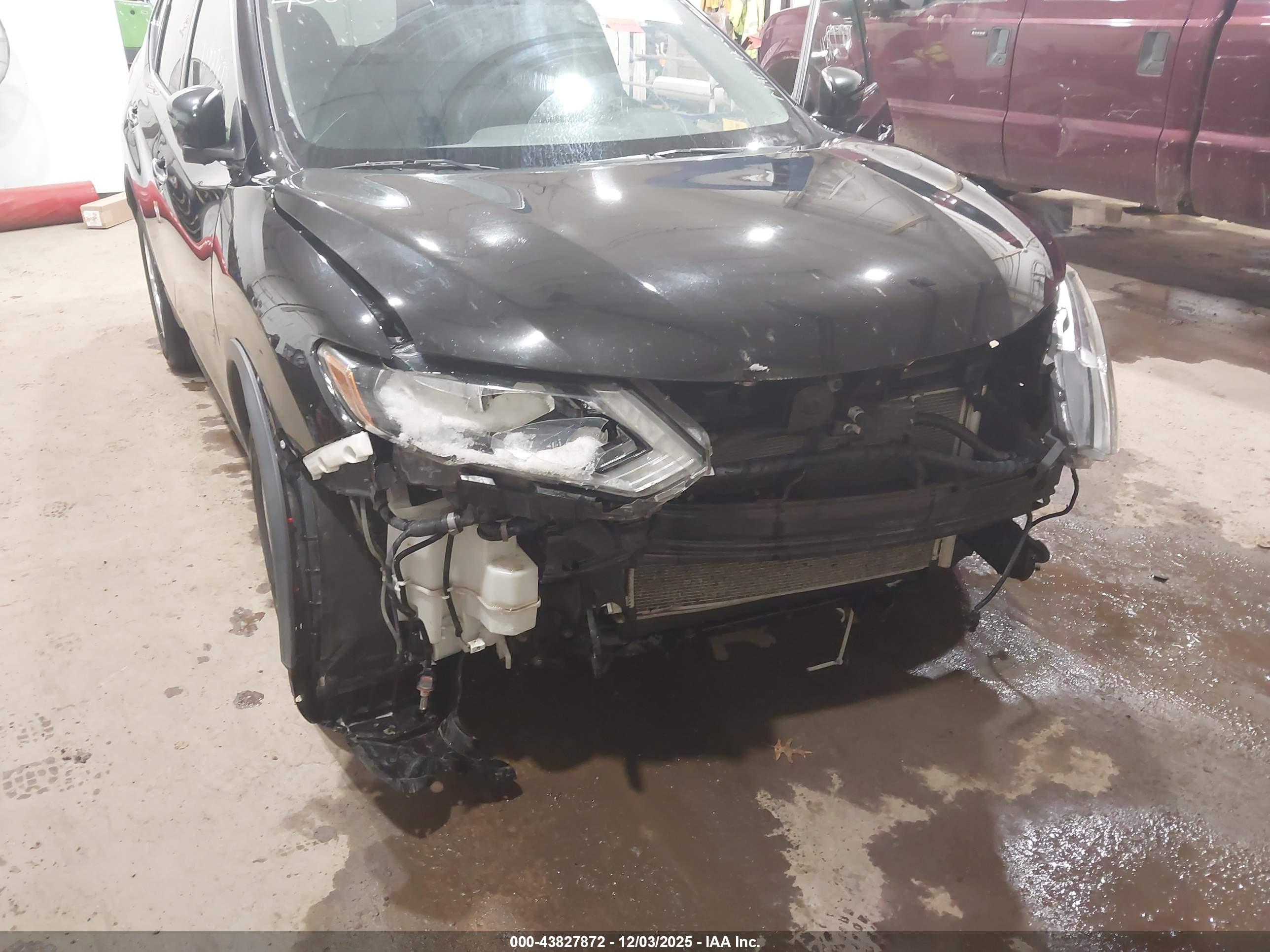 NISSAN ROGUE image 6