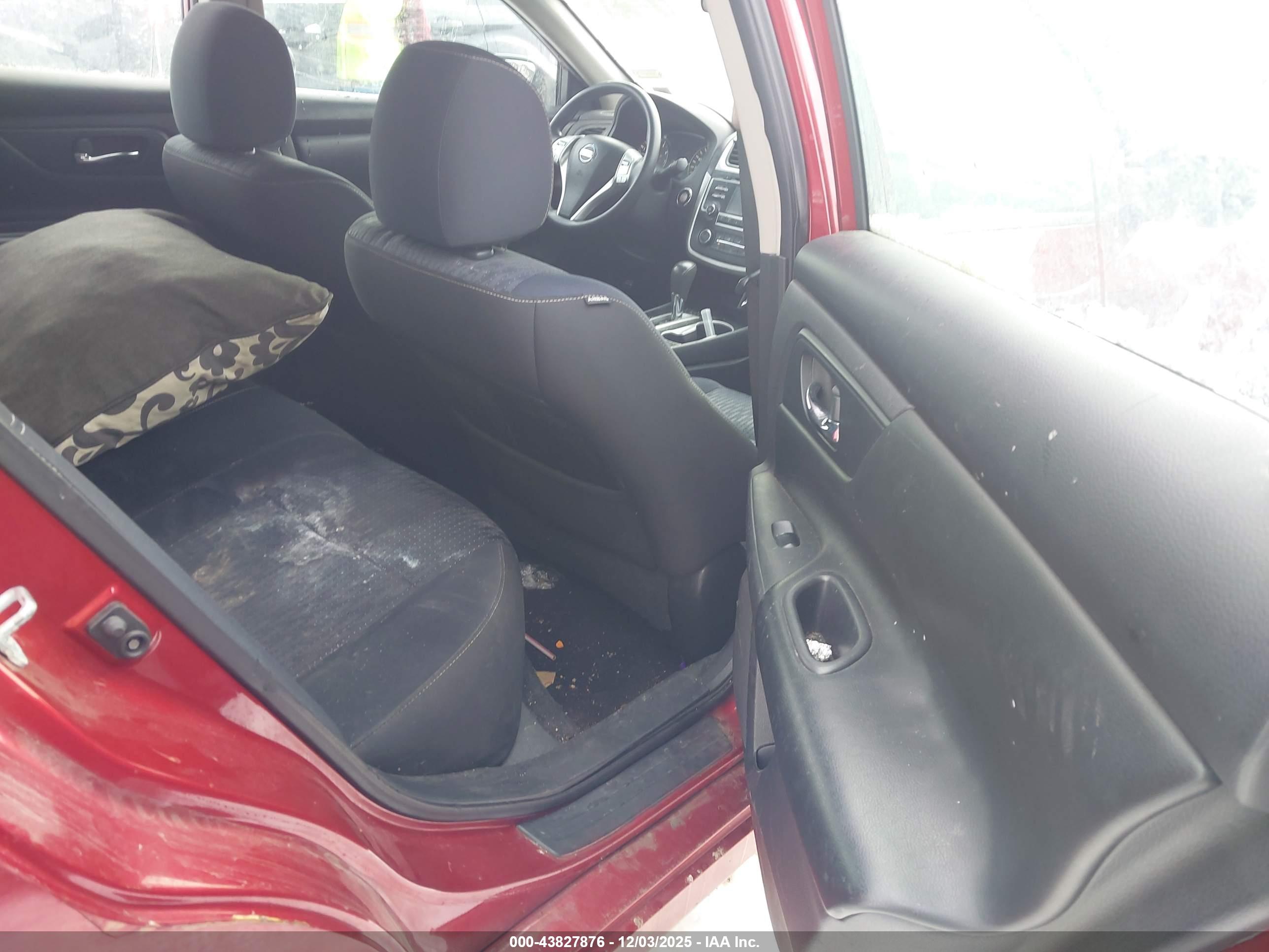 NISSAN ALTIMA image 8