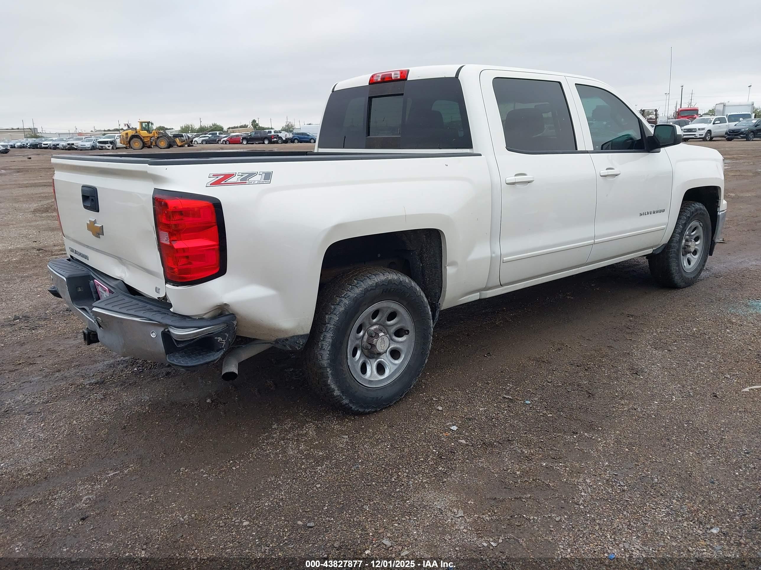CHEVROLET SILVERADO image 4
