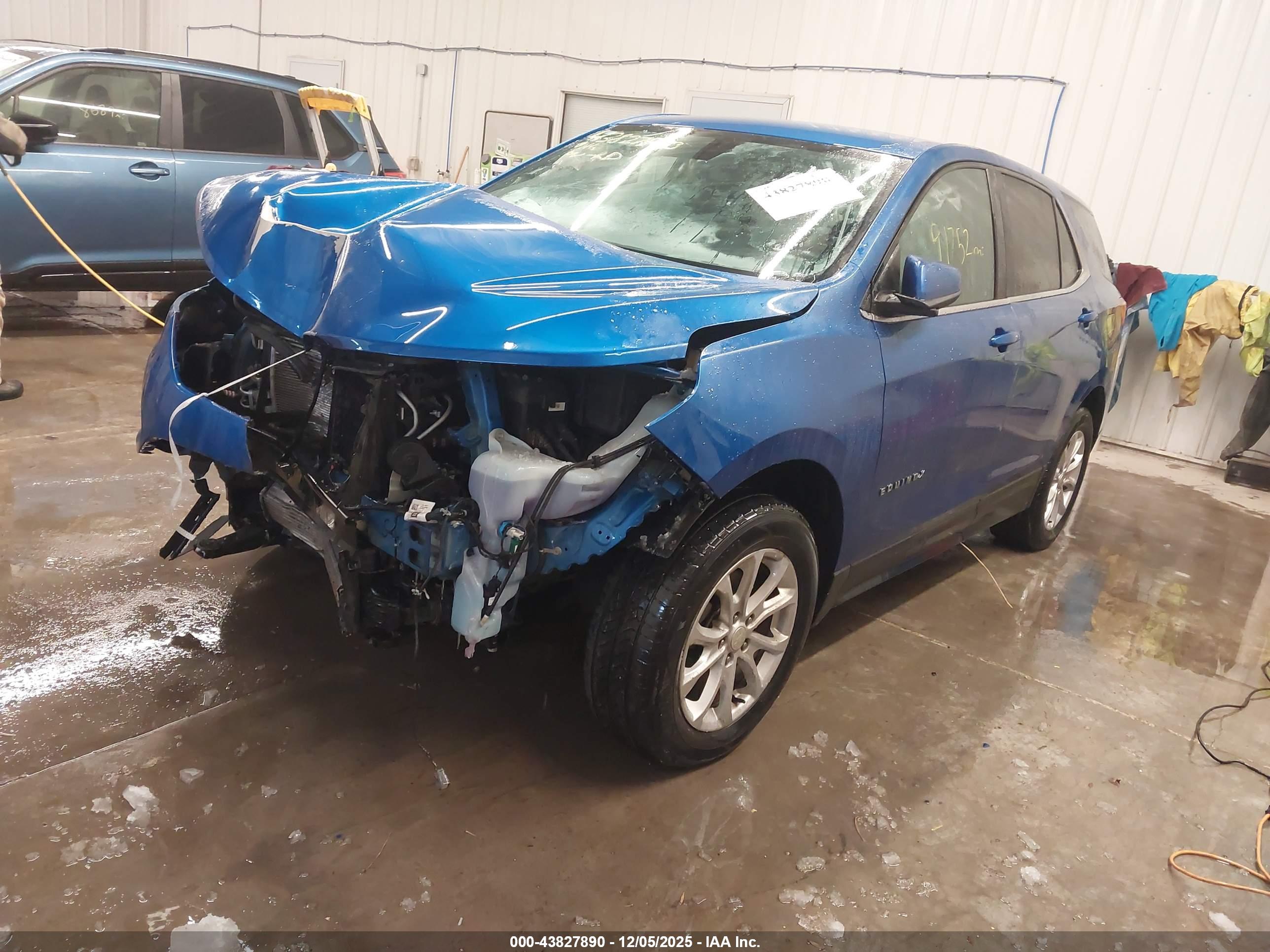 CHEVROLET EQUINOX image 2