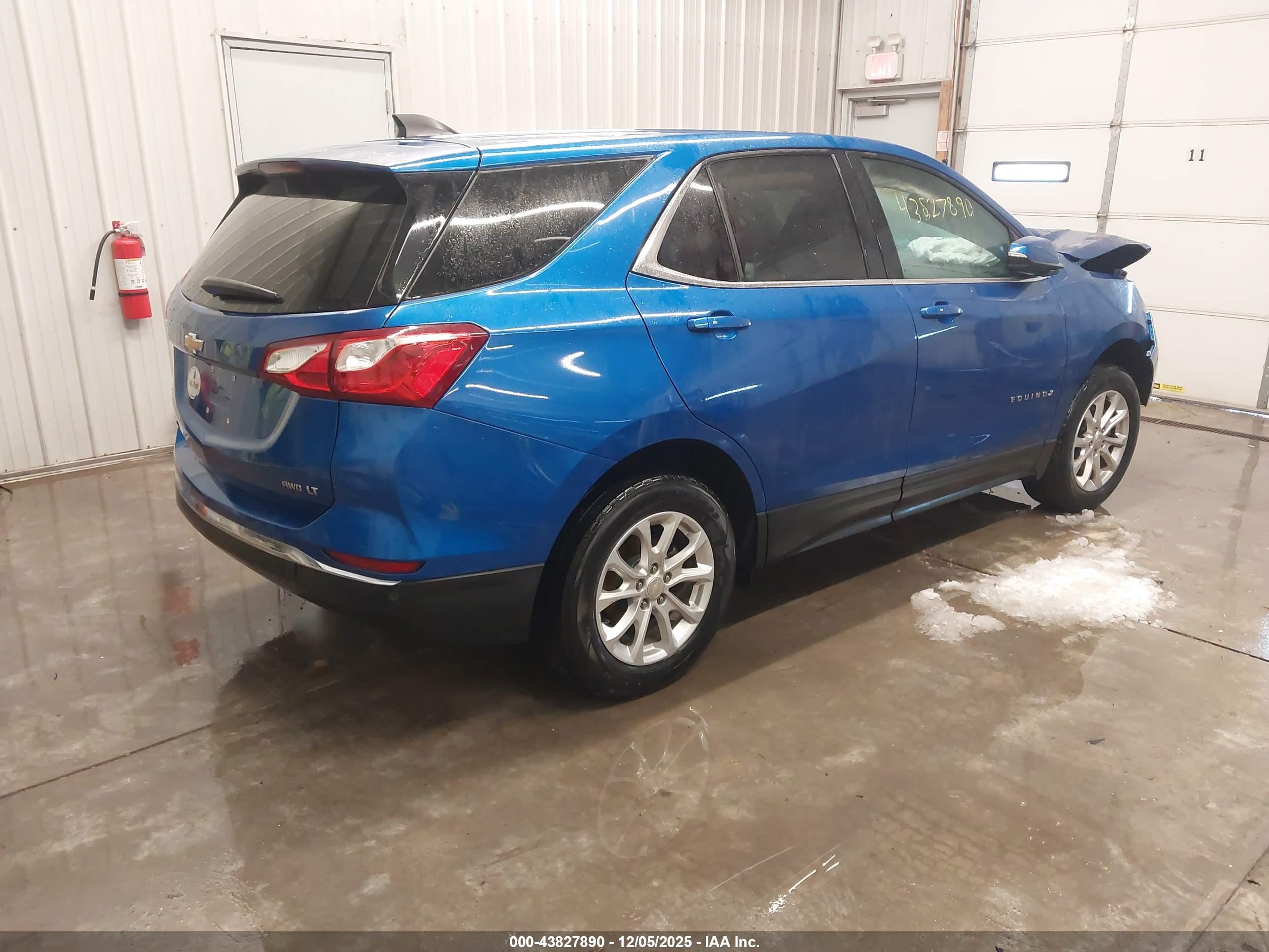 CHEVROLET EQUINOX image 4