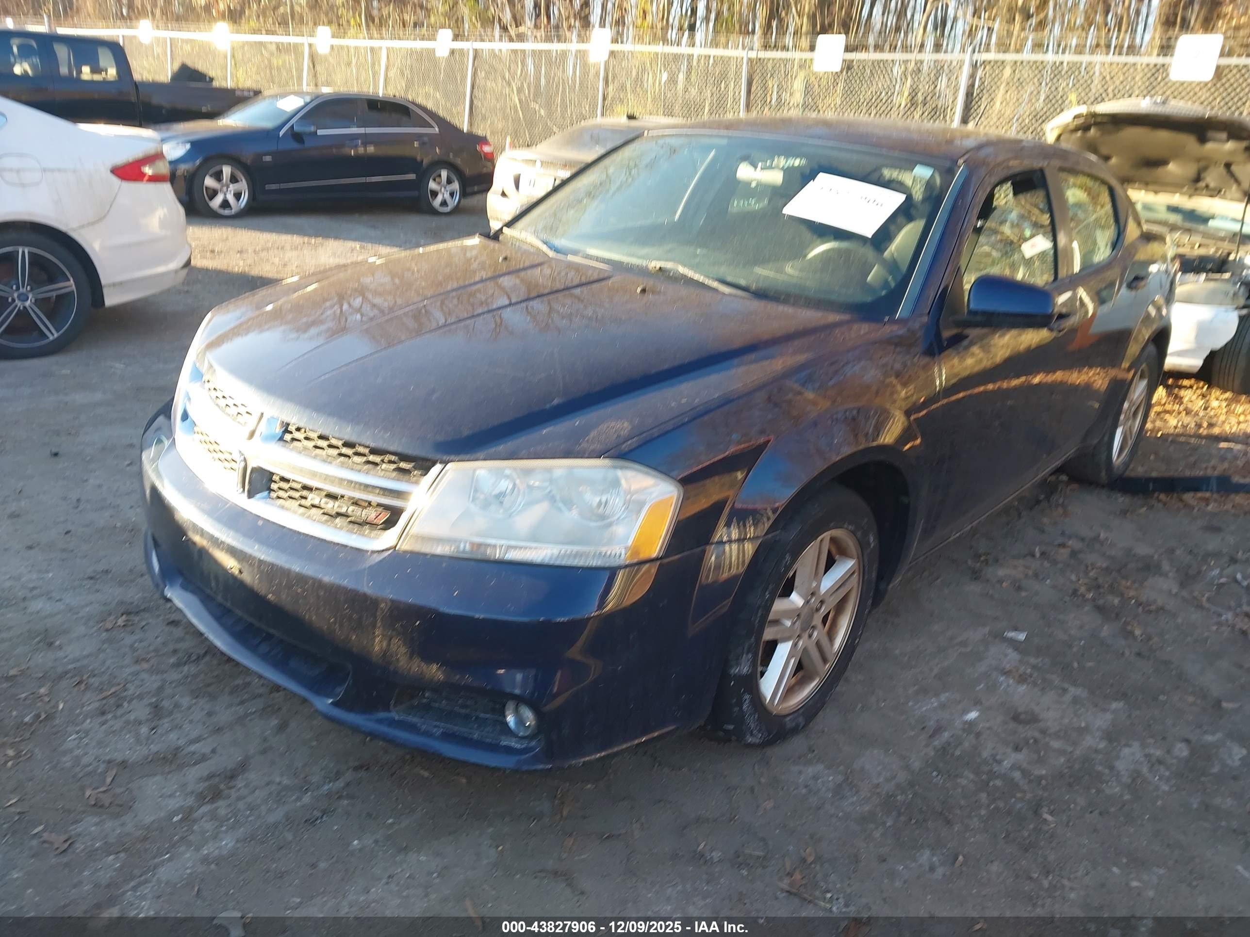 DODGE AVENGER image 6